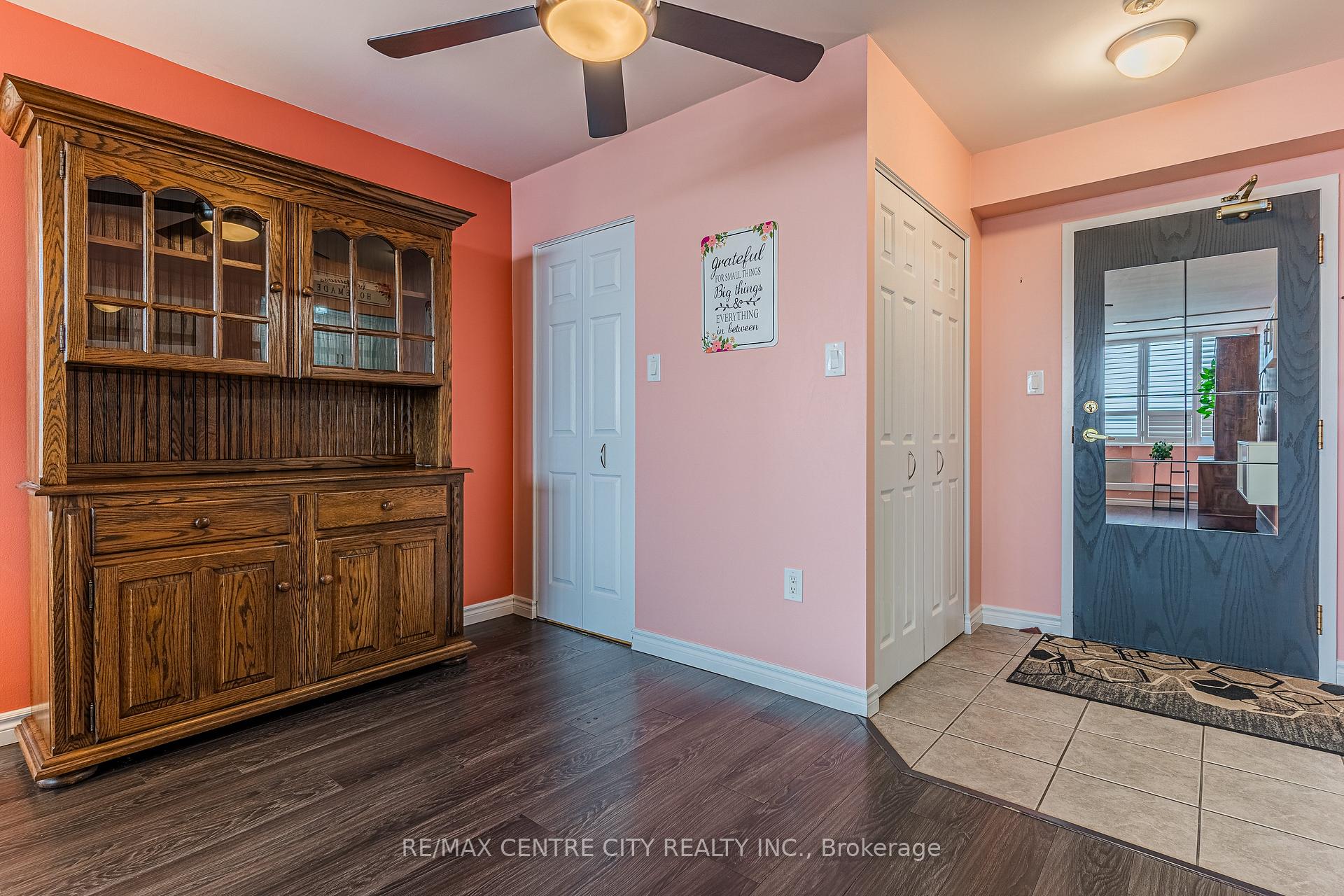 Photo 8 of Unit 908, 3227 King Street E, Kitchener — HOMEH