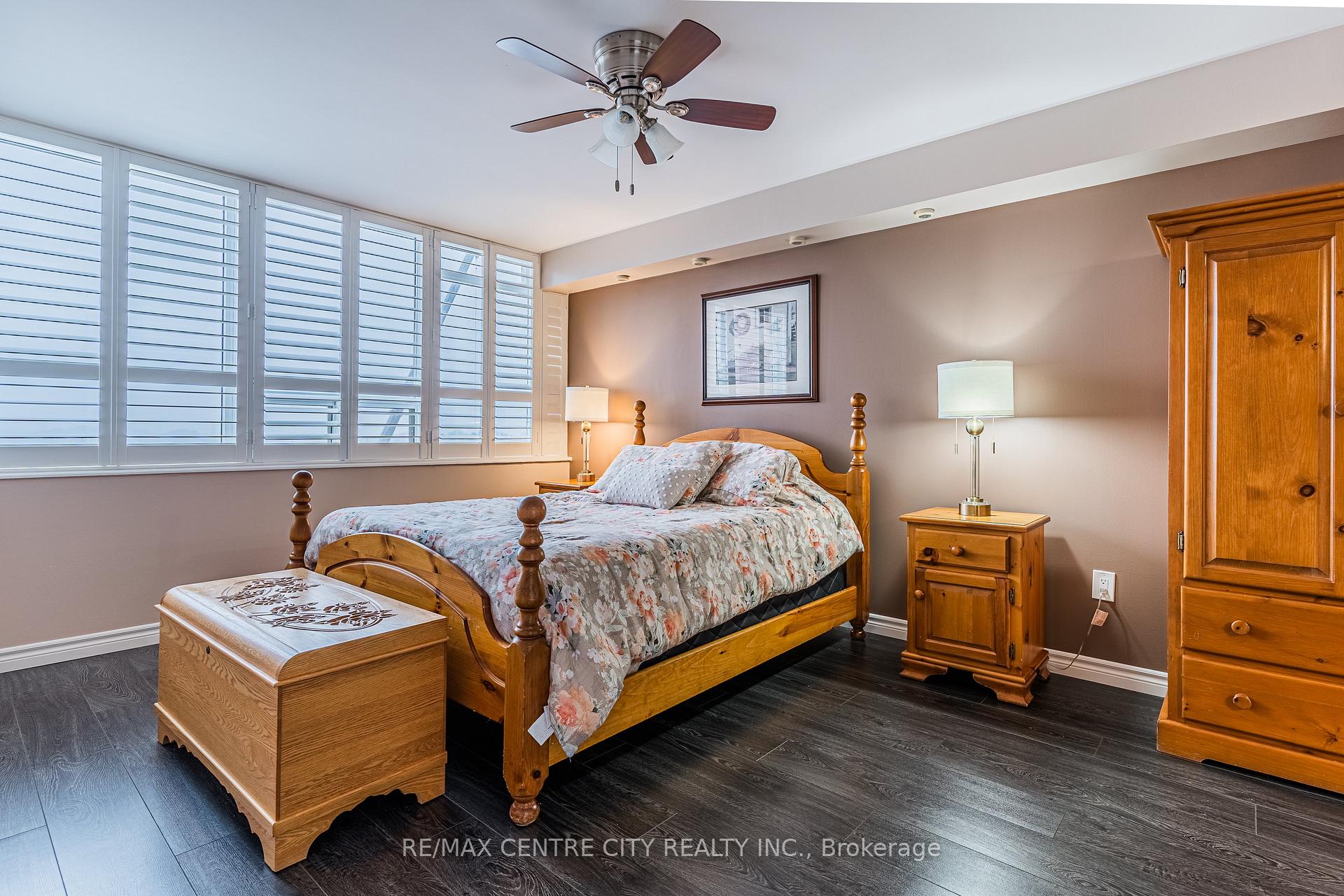 Photo 13 of Unit 908, 3227 King Street E, Kitchener — HOMEH