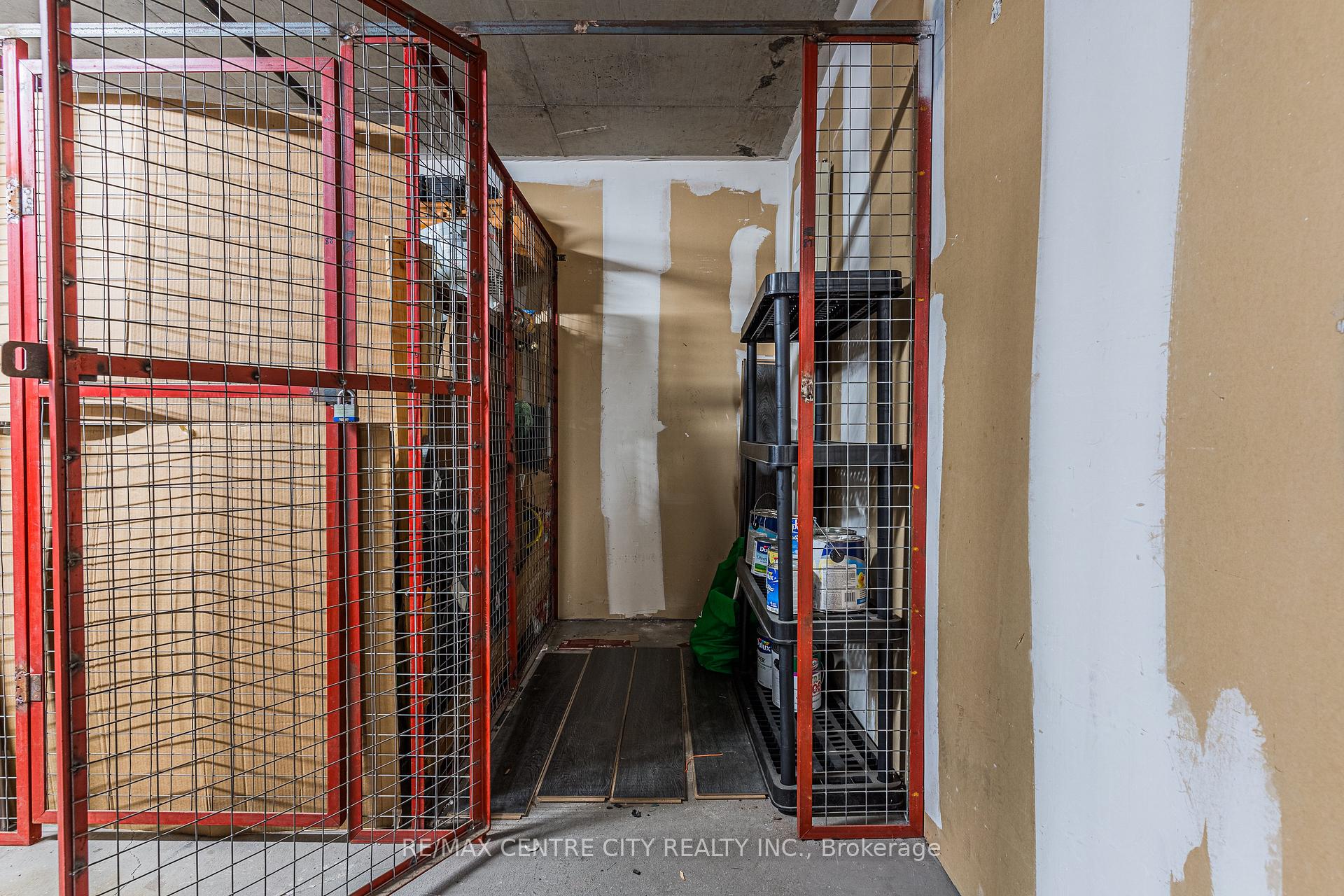 Photo 23 of Unit 908, 3227 King Street E, Kitchener — HOMEH