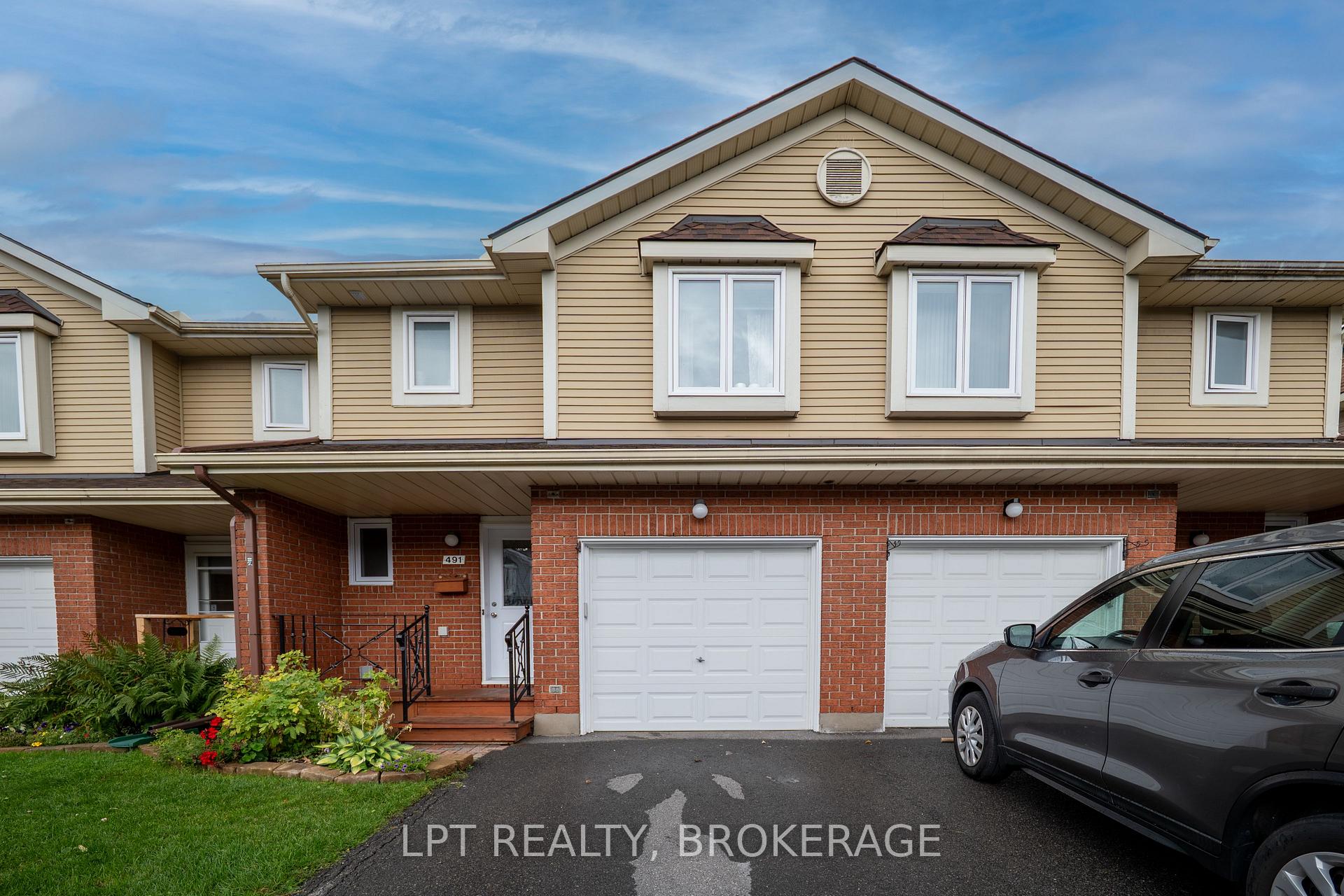 Photo 2 of 491 Valade Crescent, Ottawa, Fallingbrook/Pineridge — HOMEH