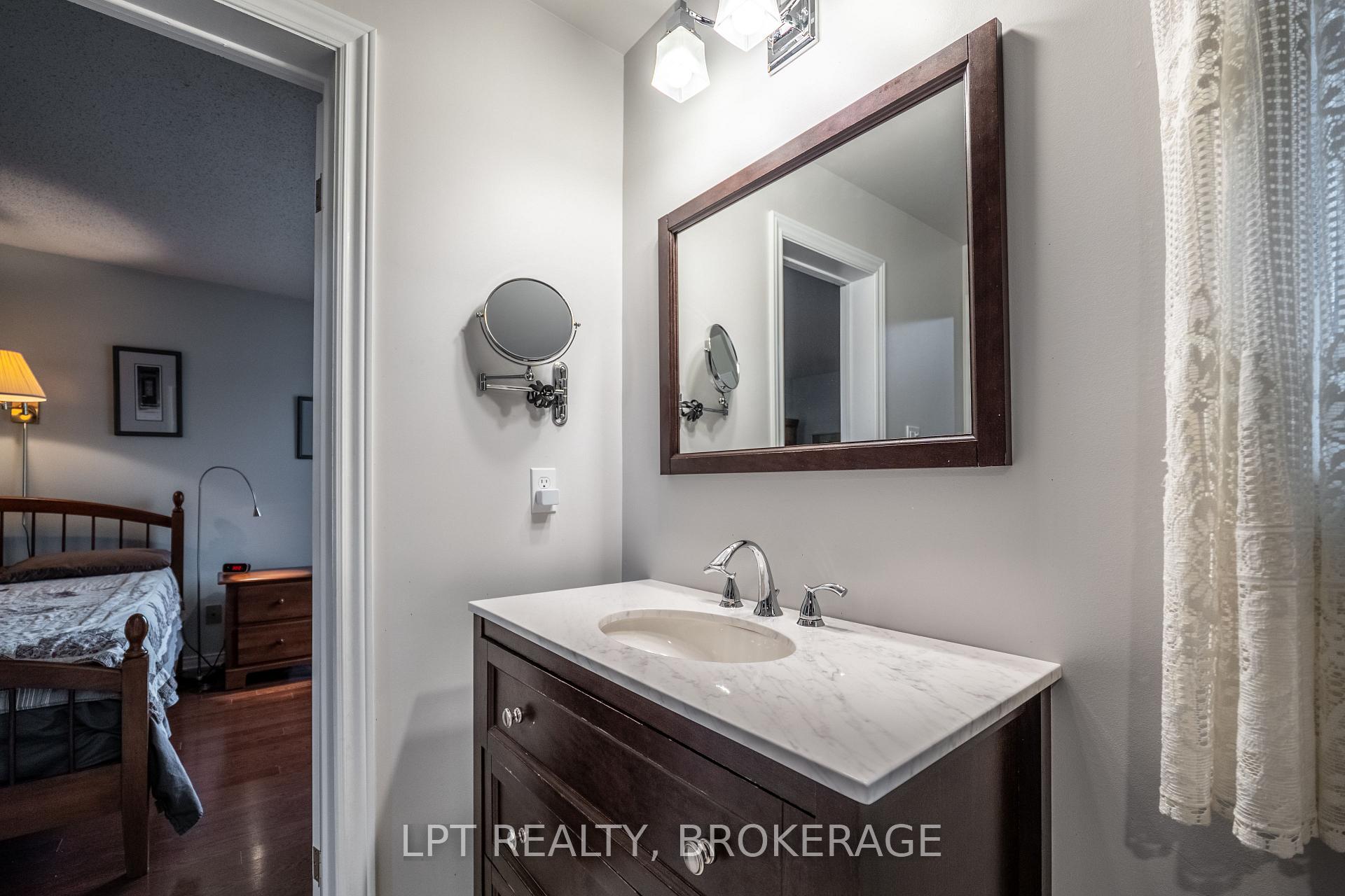 Photo 27 of 491 Valade Crescent, Ottawa, Fallingbrook/Pineridge — HOMEH