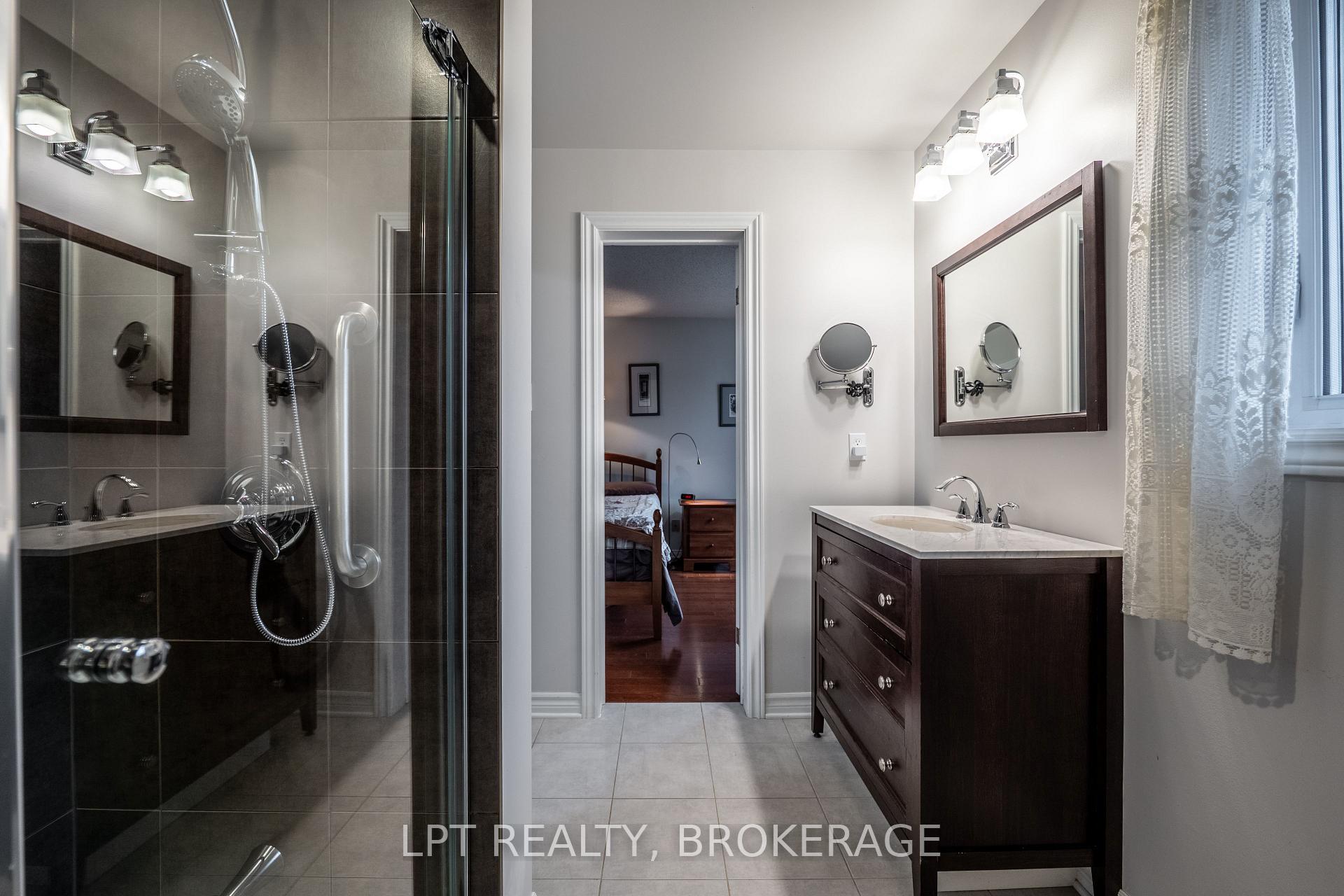 Photo 28 of 491 Valade Crescent, Ottawa, Fallingbrook/Pineridge — HOMEH