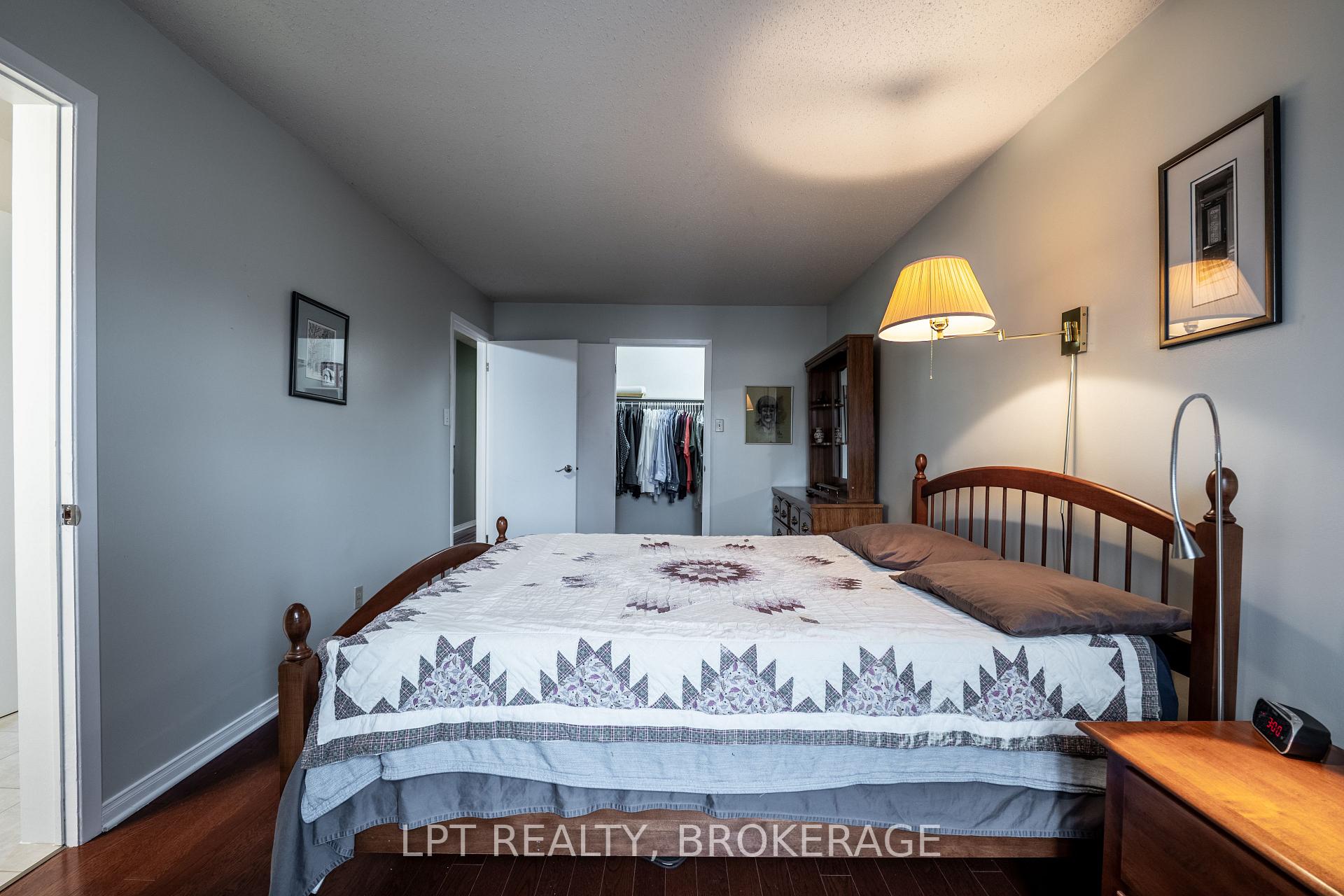 Photo 32 of 491 Valade Crescent, Ottawa, Fallingbrook/Pineridge — HOMEH