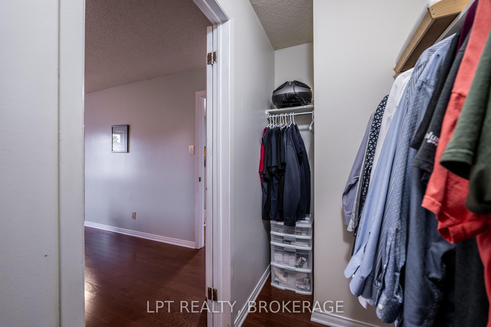 Photo 34 of 491 Valade Crescent, Ottawa, Fallingbrook/Pineridge — HOMEH