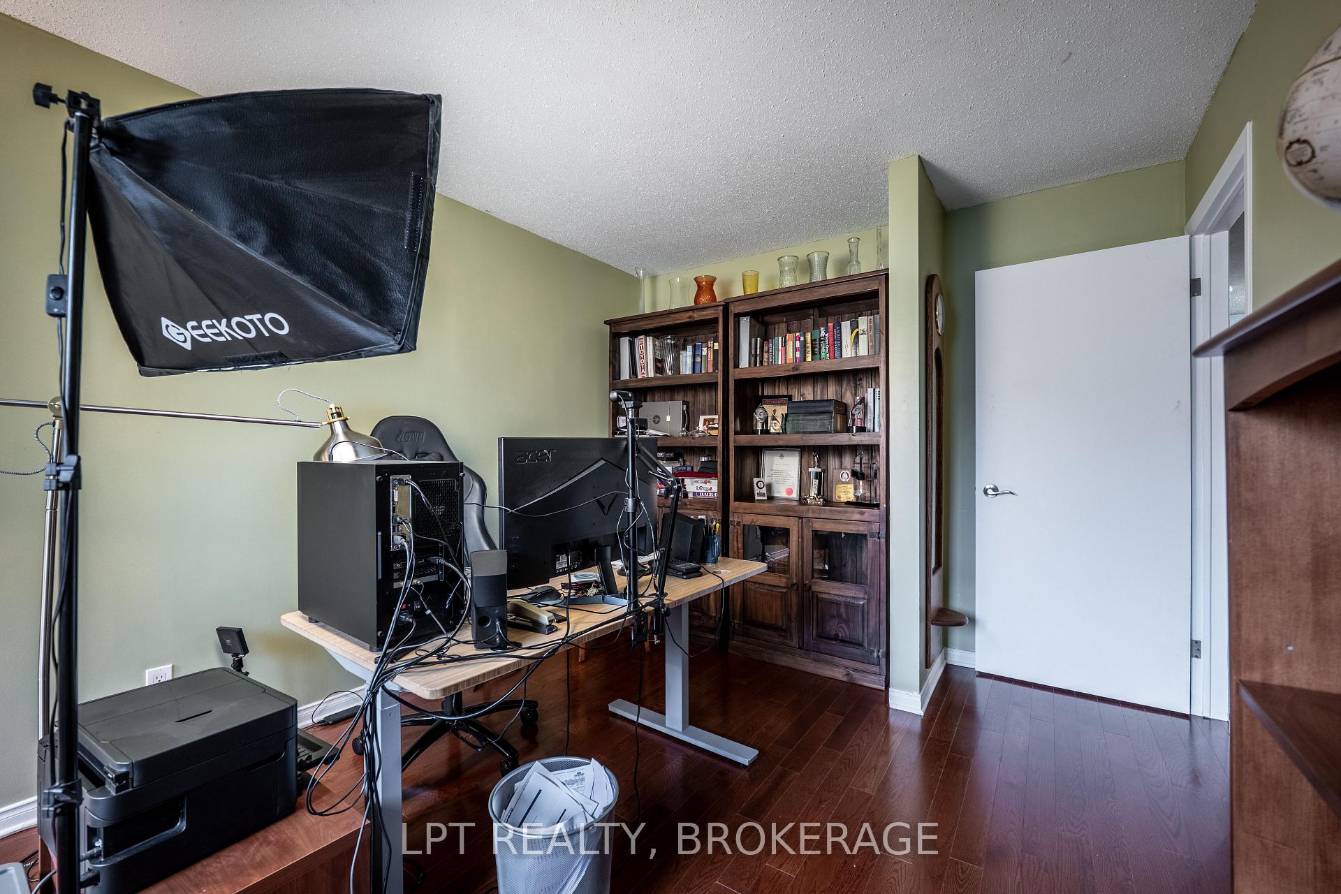 Photo 36 of 491 Valade Crescent, Ottawa, Fallingbrook/Pineridge — HOMEH
