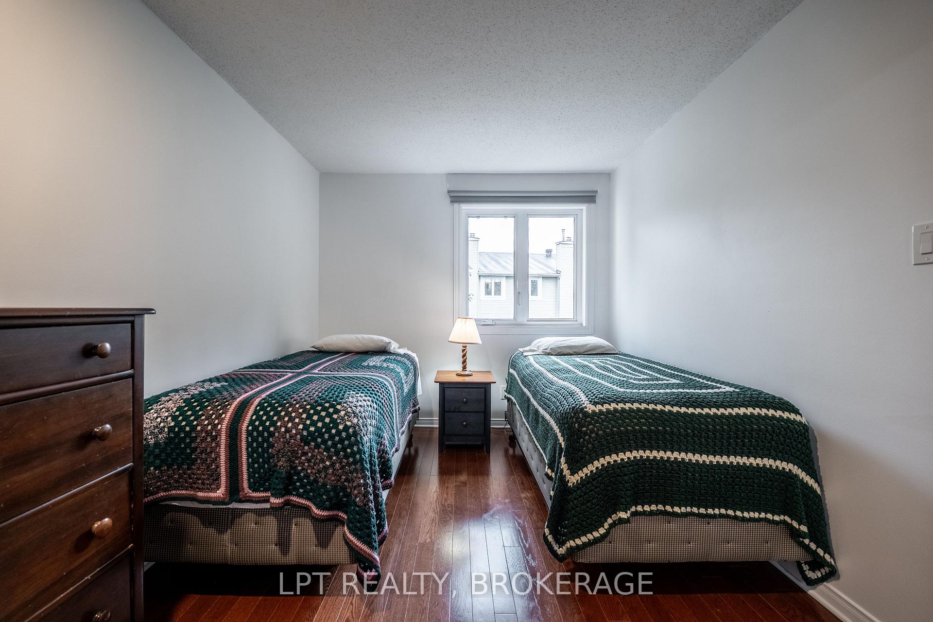 Photo 38 of 491 Valade Crescent, Ottawa, Fallingbrook/Pineridge — HOMEH