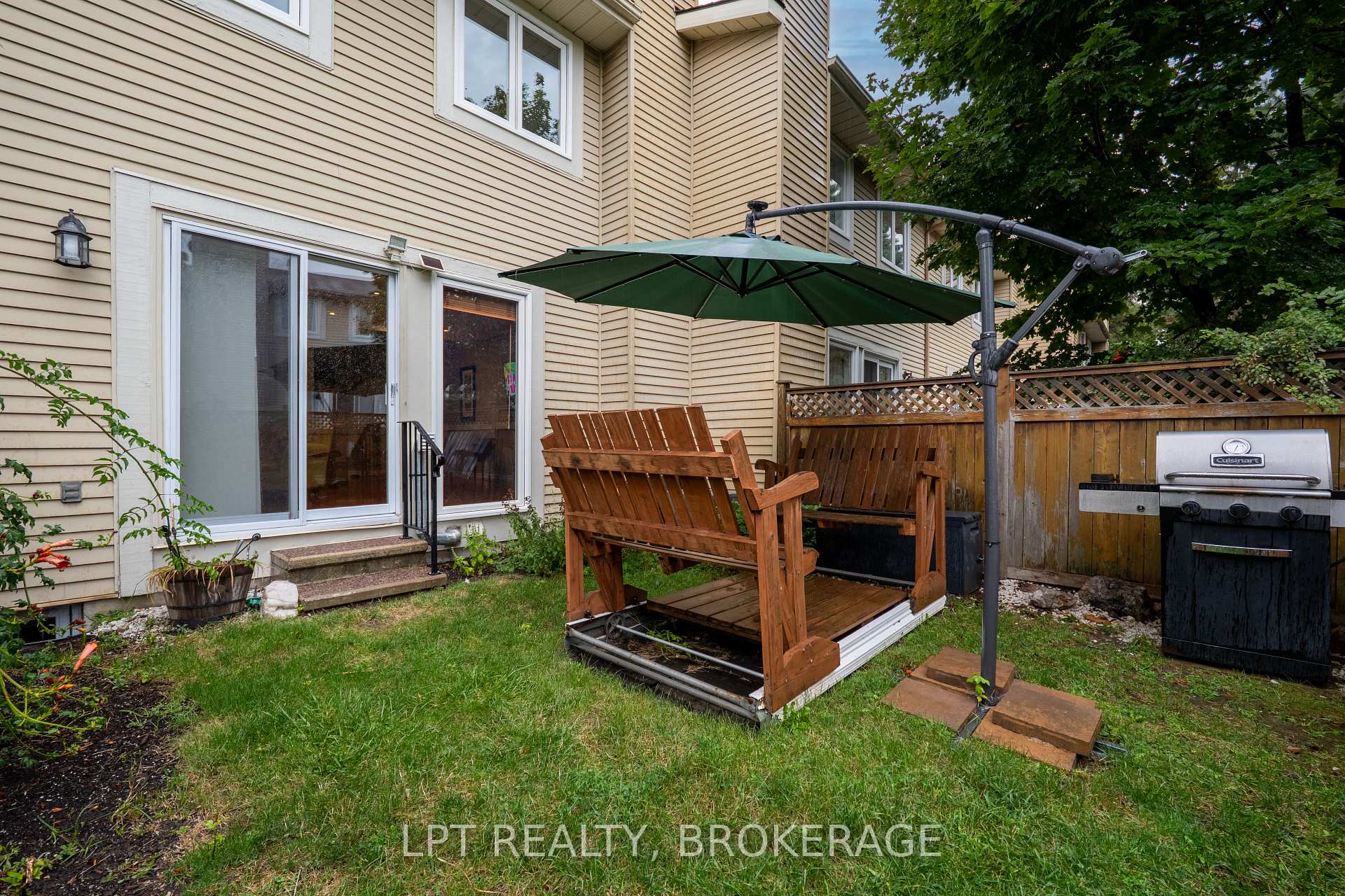 Photo 45 of 491 Valade Crescent, Ottawa, Fallingbrook/Pineridge — HOMEH