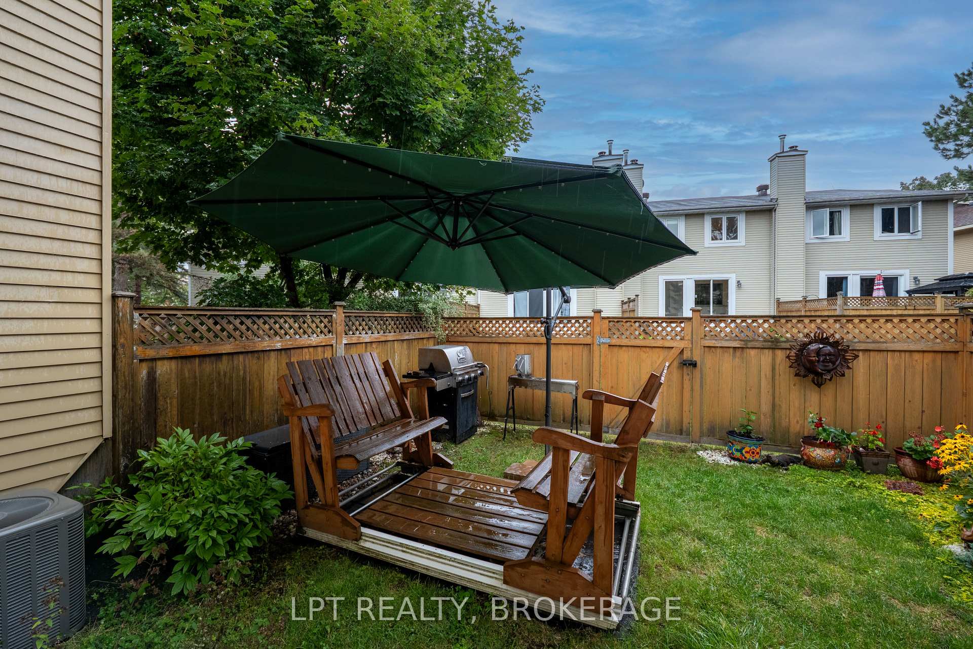 Photo 46 of 491 Valade Crescent, Ottawa, Fallingbrook/Pineridge — HOMEH