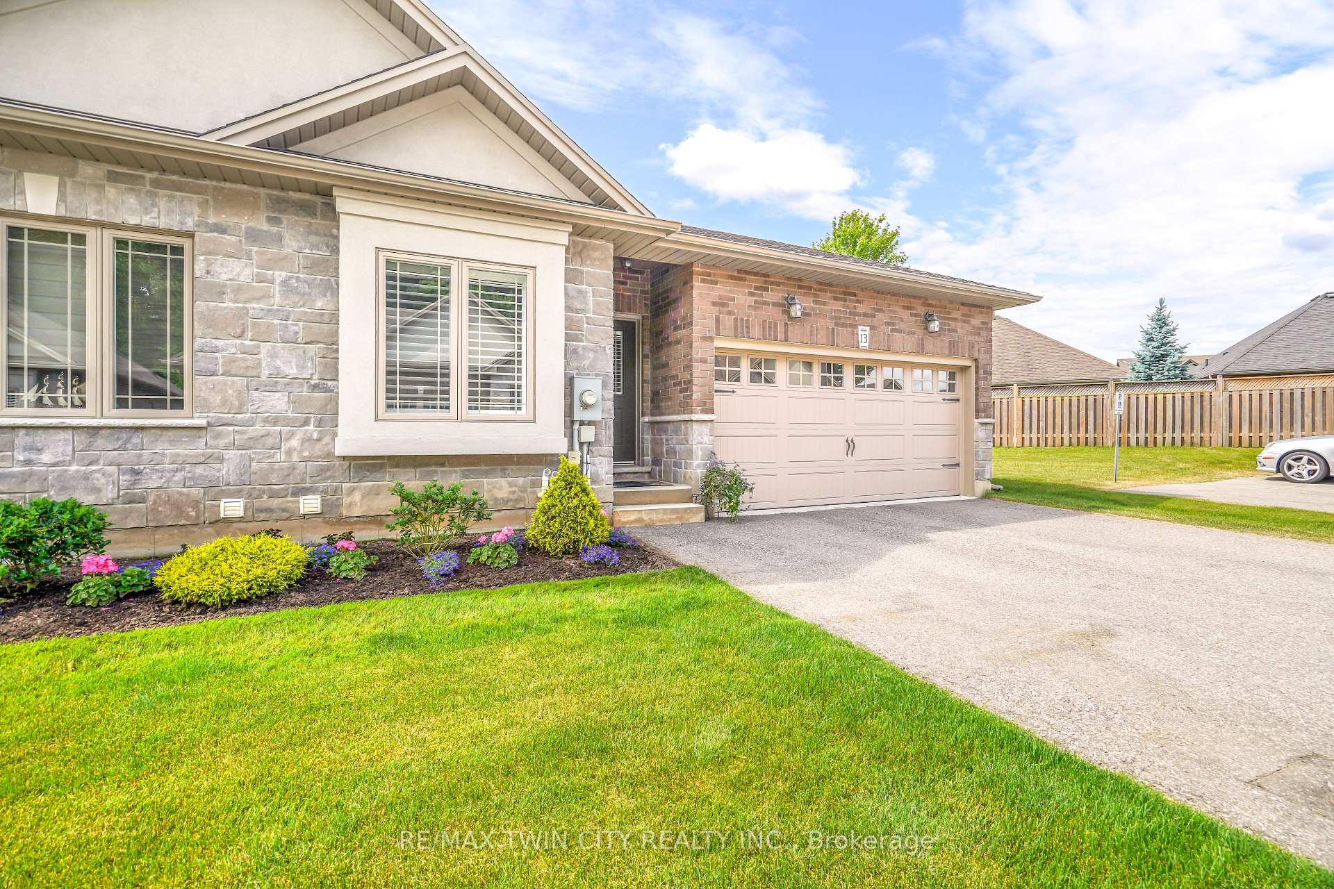 Photo 2 of Unit 13, 194 Donly Drive S, Norfolk, Simcoe — HOMEH