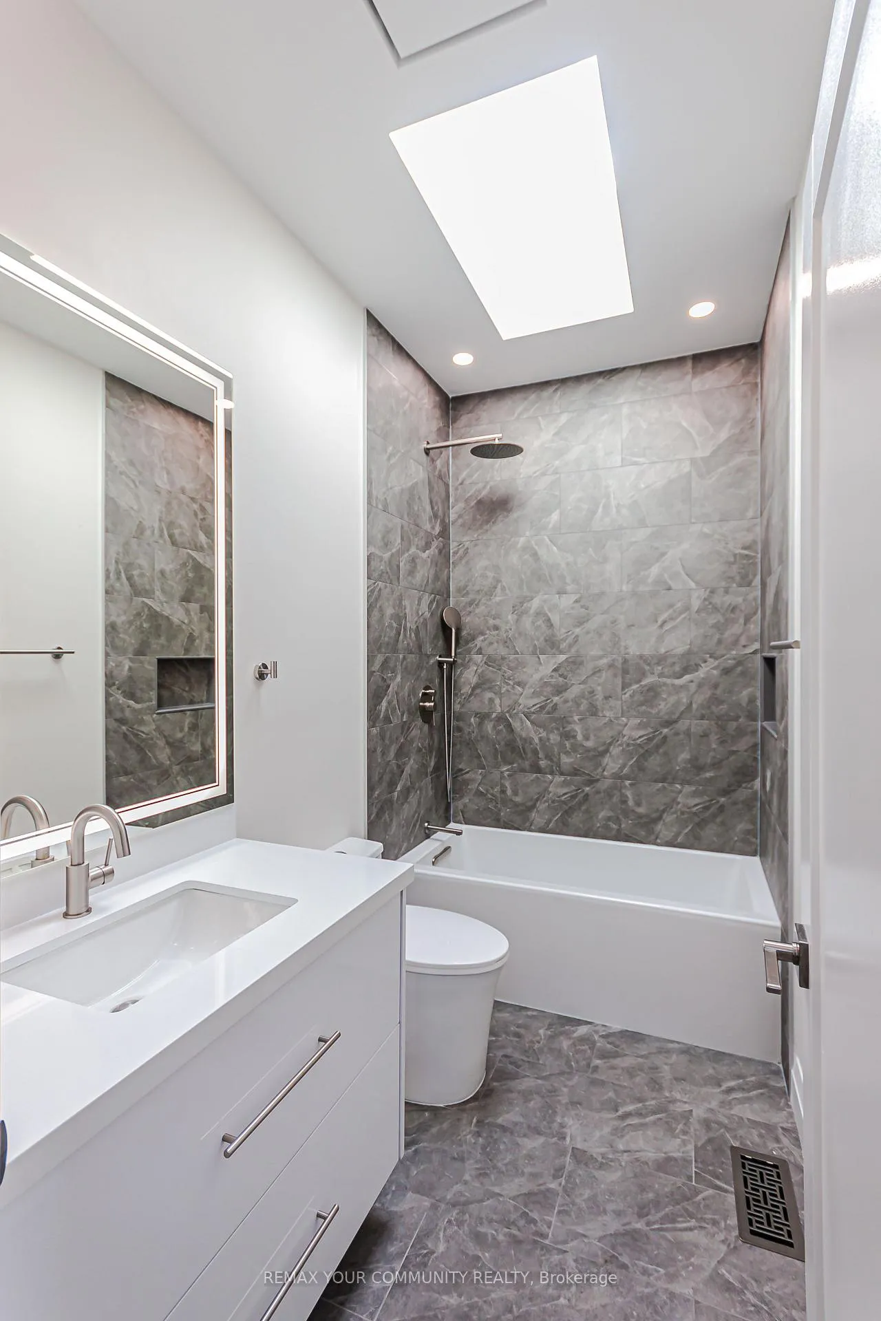 Photo 20 of 89 Gainsborough Road, Toronto, Woodbine Corridor — HOMEH