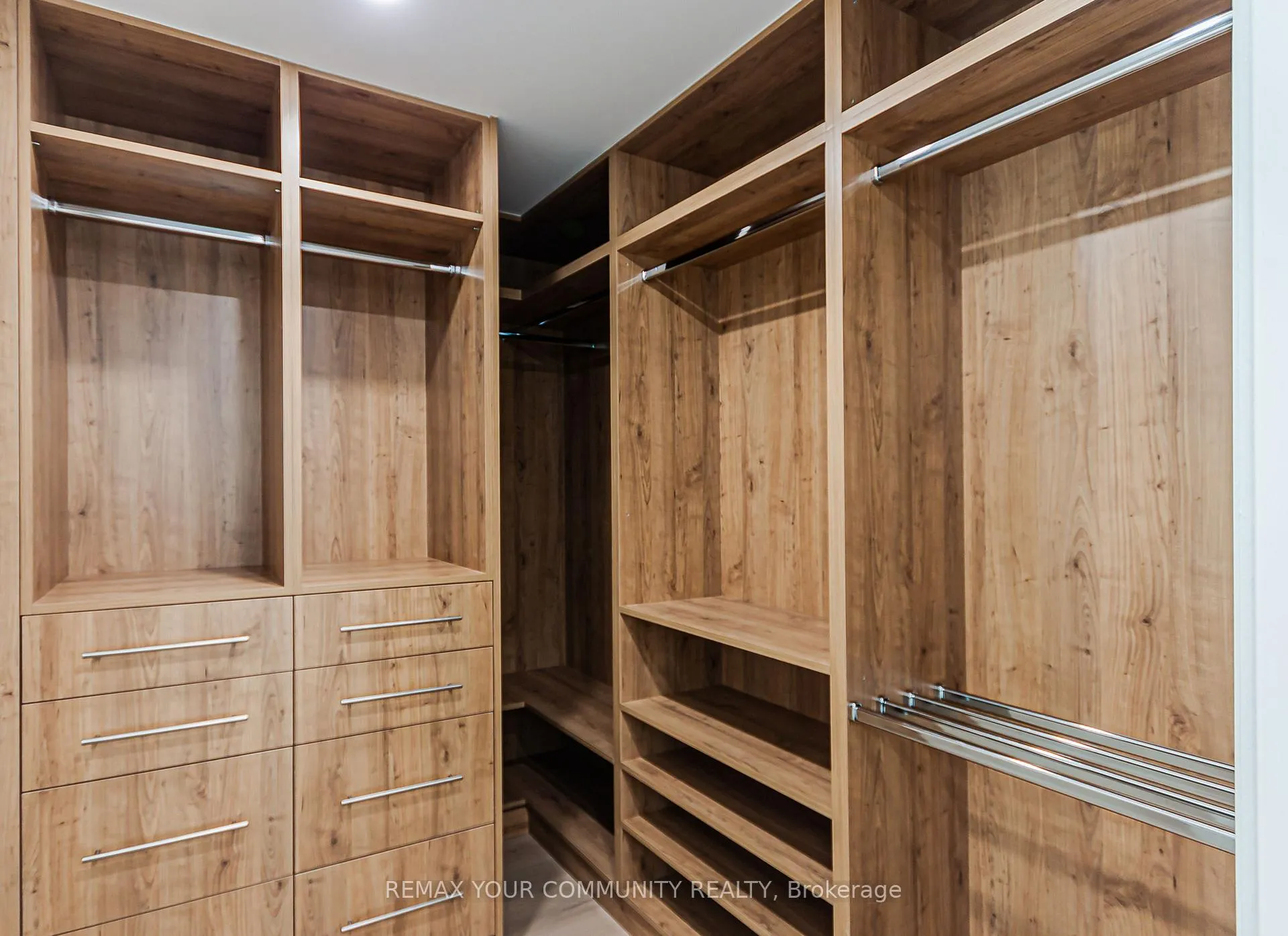 Photo 24 of 89 Gainsborough Road, Toronto, Woodbine Corridor — HOMEH