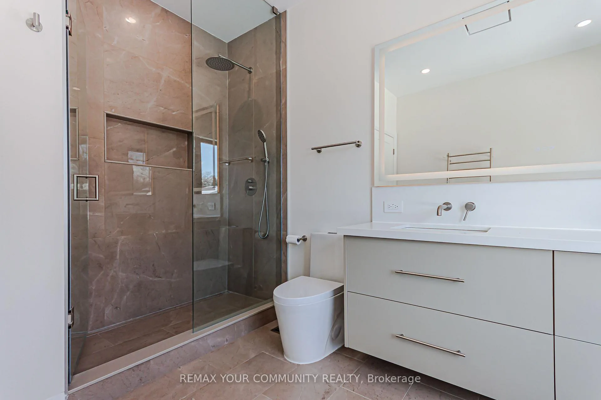 Photo 25 of 89 Gainsborough Road, Toronto, Woodbine Corridor — HOMEH