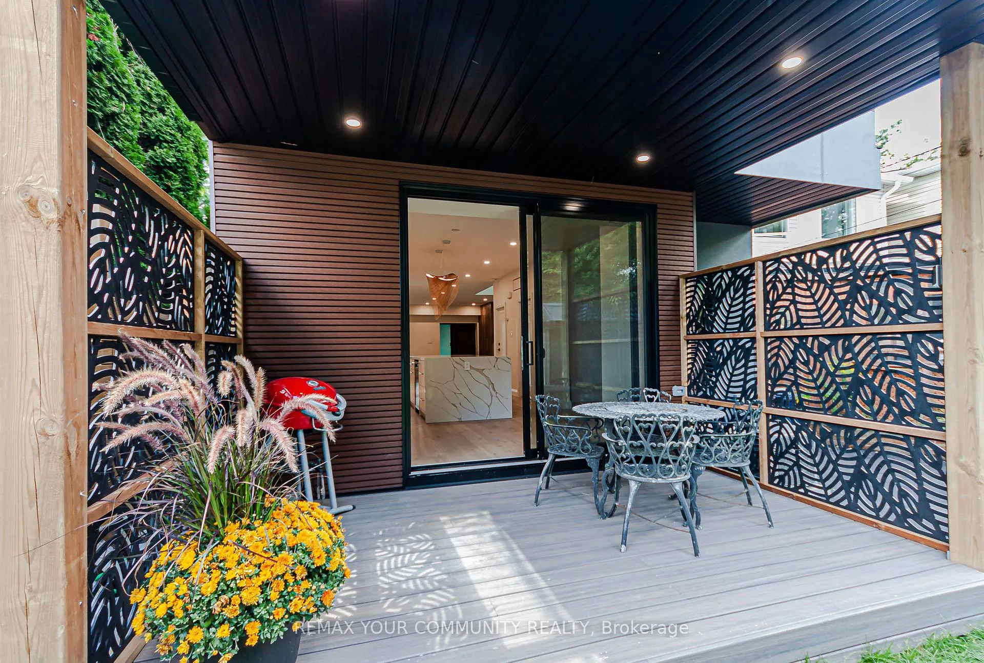 Photo 33 of 89 Gainsborough Road, Toronto, Woodbine Corridor — HOMEH