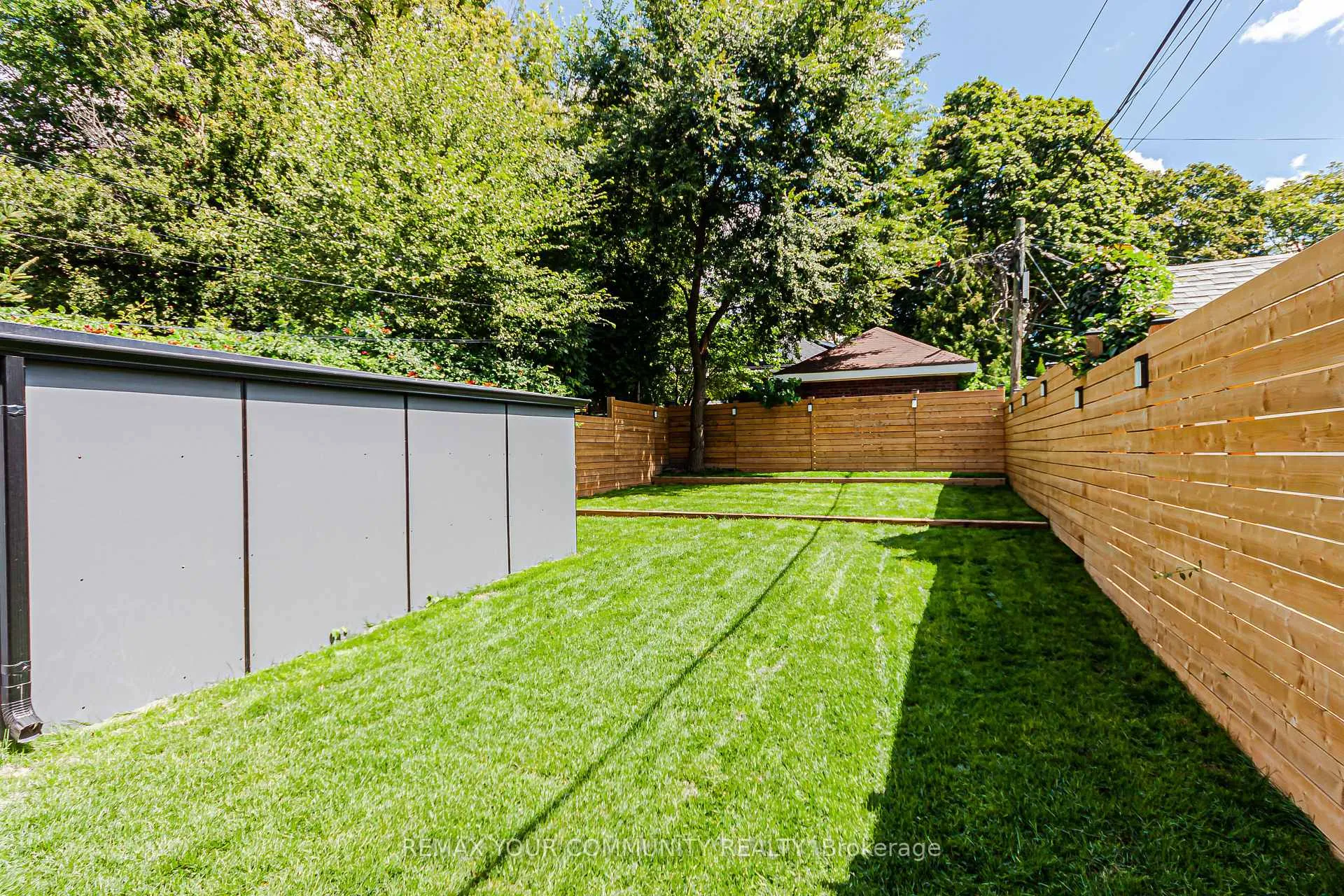 Photo 34 of 89 Gainsborough Road, Toronto, Woodbine Corridor — HOMEH