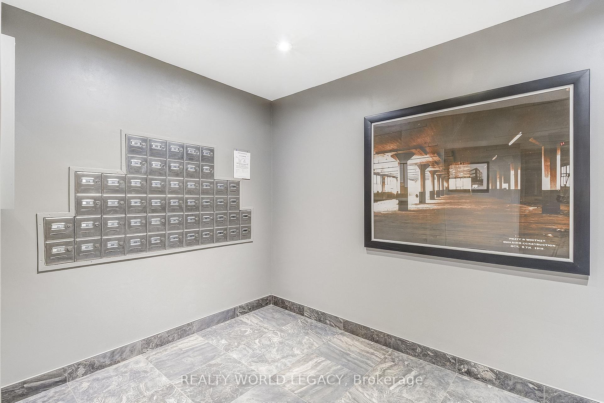 Photo 4 of Unit 413, 50 Main Street, Hamilton, Dundas — HOMEH