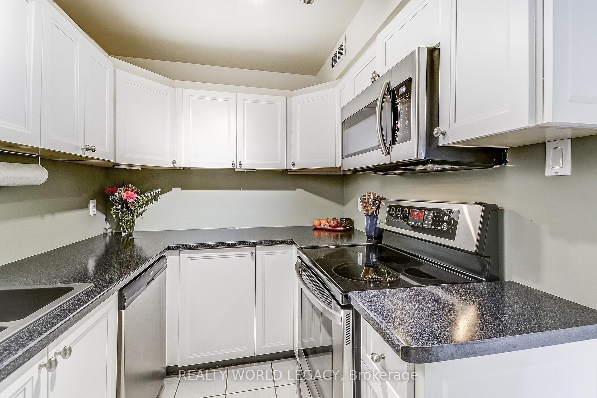 Photo 11 of Unit 413, 50 Main Street, Hamilton, Dundas — HOMEH