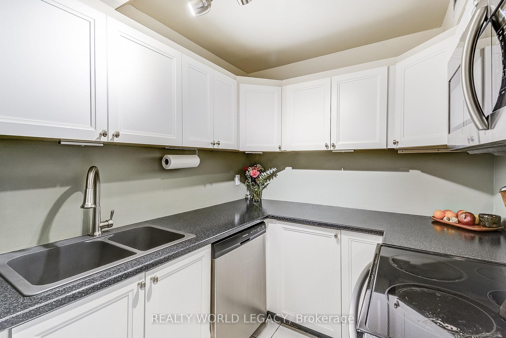 Photo 12 of Unit 413, 50 Main Street, Hamilton, Dundas — HOMEH
