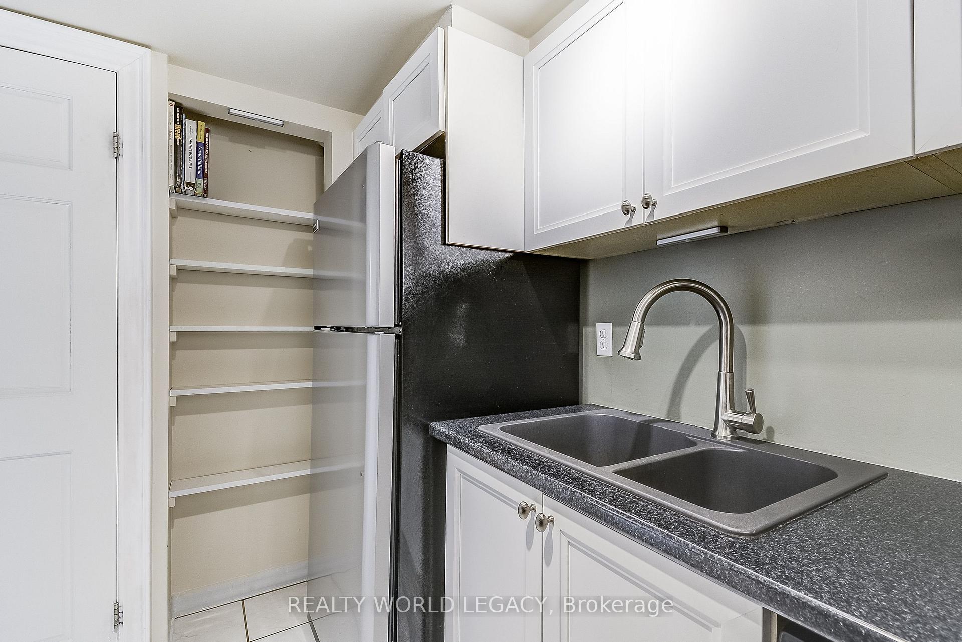 Photo 13 of Unit 413, 50 Main Street, Hamilton, Dundas — HOMEH
