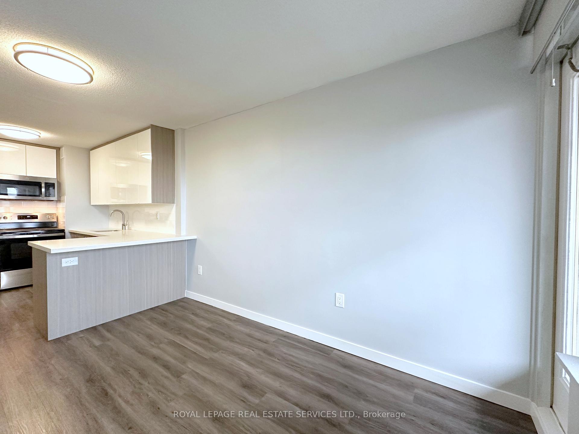 Photo 3 of Unit 2308, 275 Main Street, Toronto, East End-Danforth — HOMEH