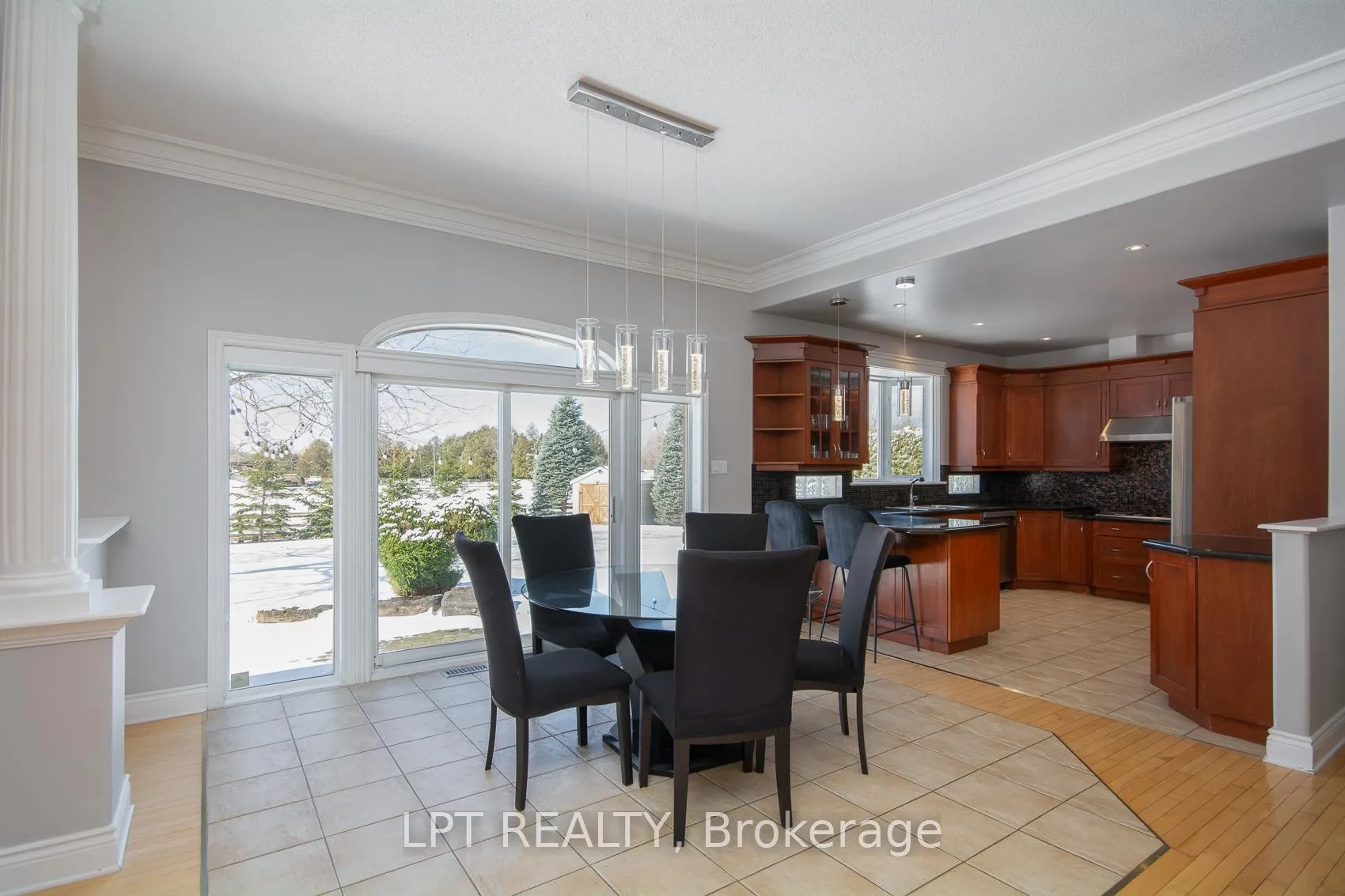 Photo 12 of 1496 Stableview Way, Ottawa, Greely — HOMEH