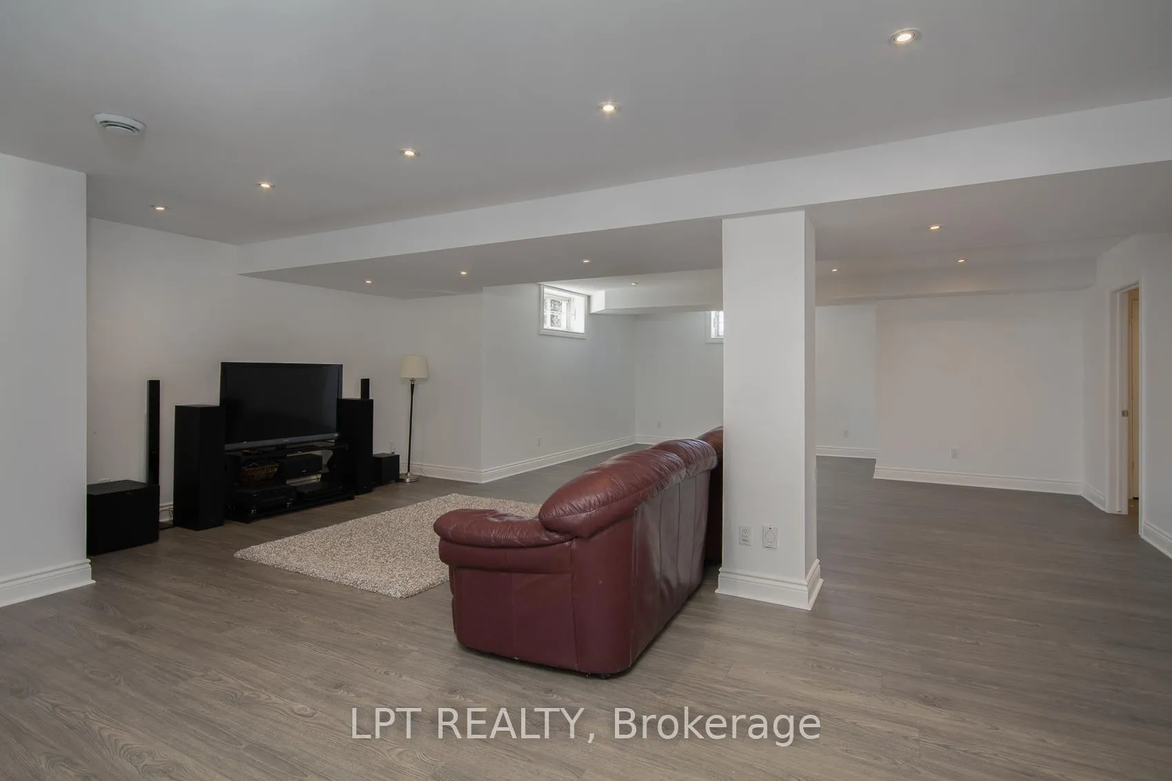 Photo 34 of 1496 Stableview Way, Ottawa, Greely — HOMEH