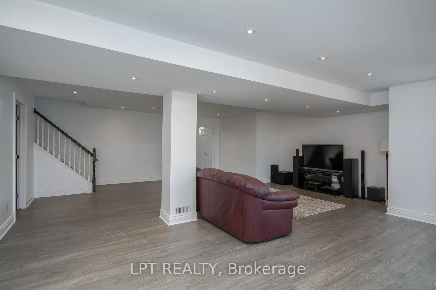 Photo 36 of 1496 Stableview Way, Ottawa, Greely — HOMEH
