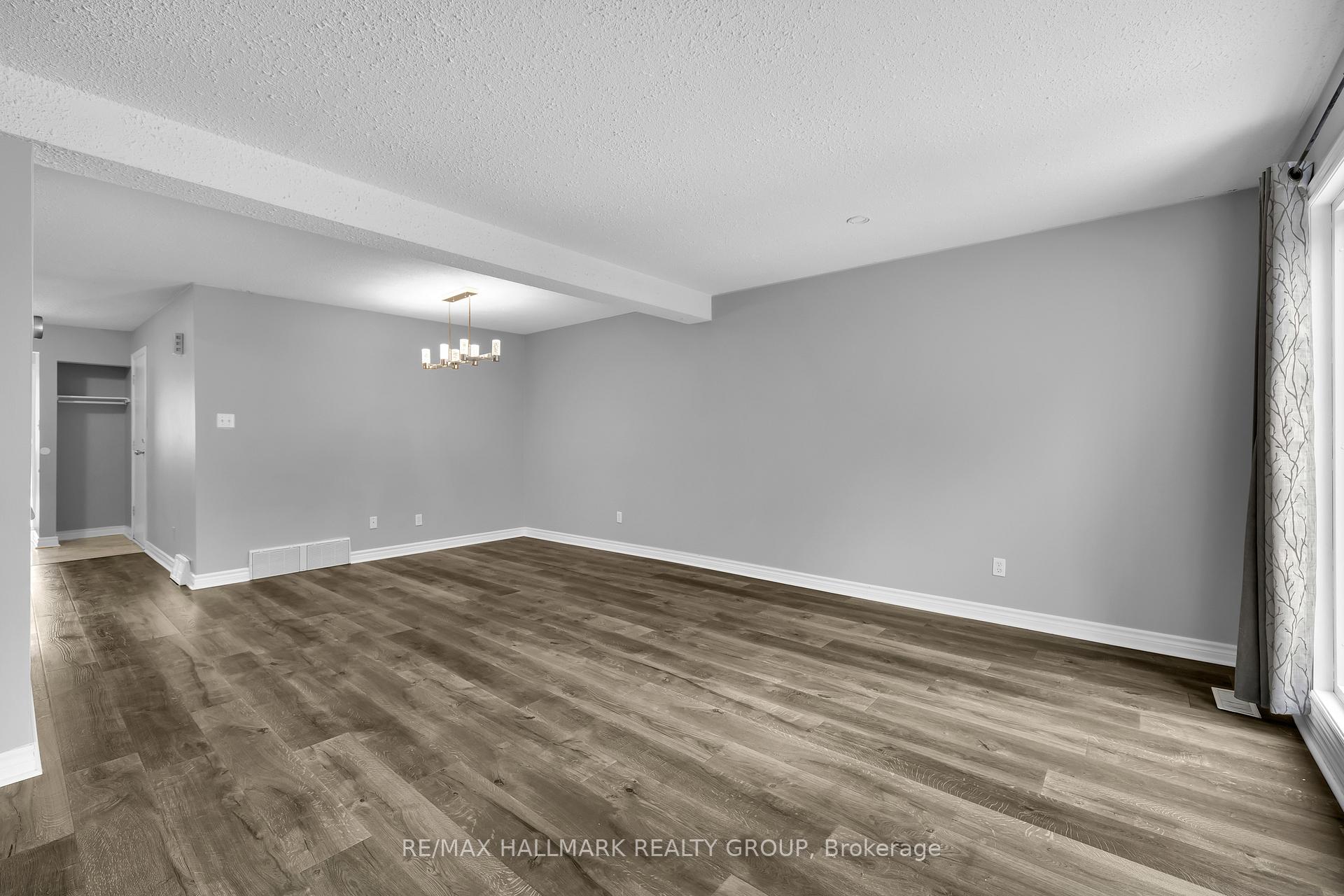 Photo 10 of Unit 68, 3205 Uplands Drive, Ottawa, Hunt Club Woods — HOMEH