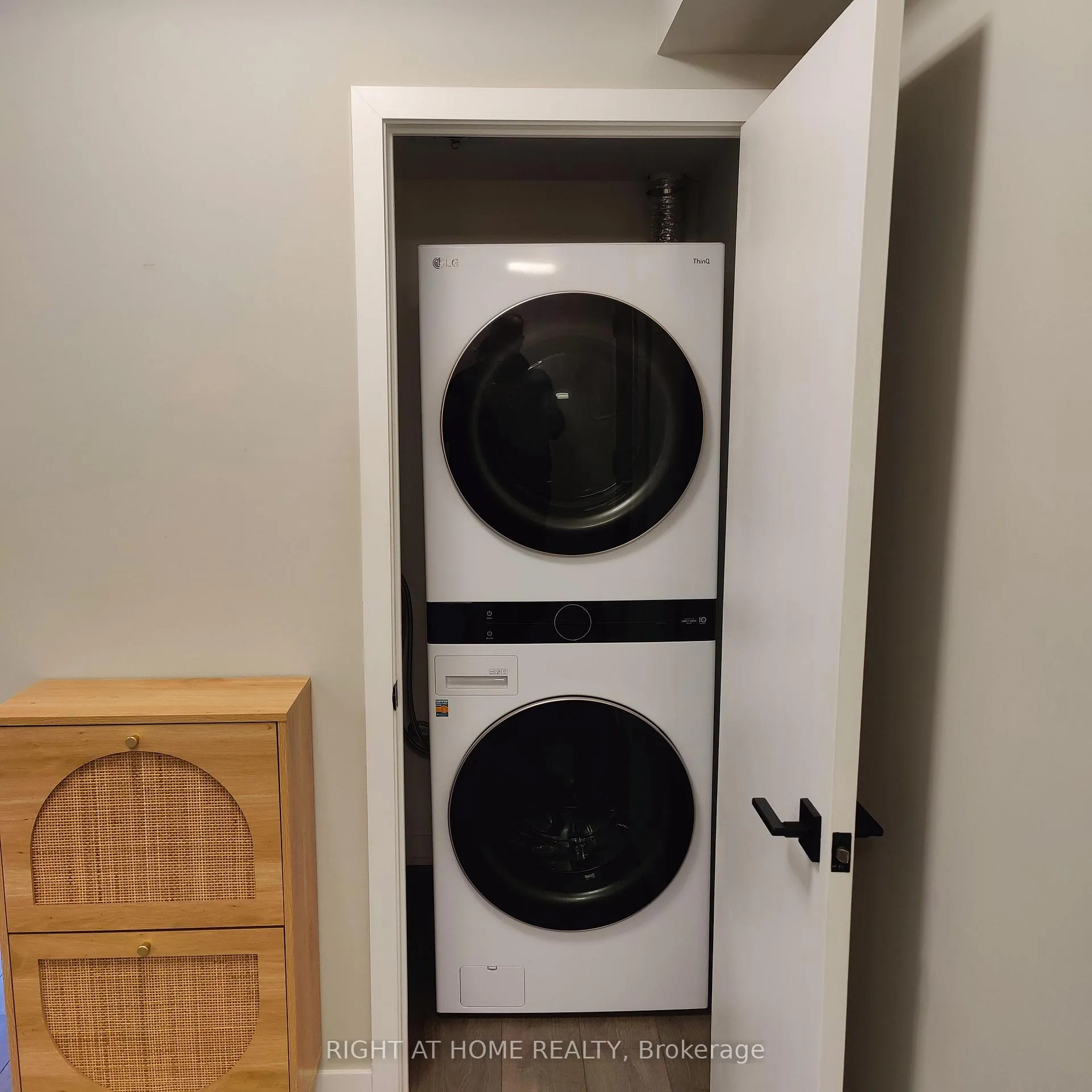 Photo 5 of Unit 207, 1401 O'Connor Drive, Toronto, O'Connor-Parkview — HOMEH