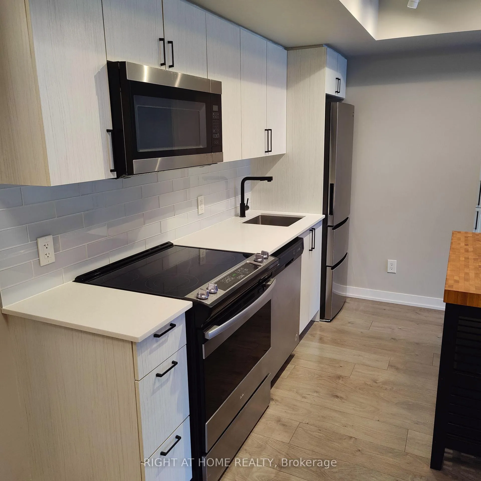 Photo 6 of Unit 207, 1401 O'Connor Drive, Toronto, O'Connor-Parkview — HOMEH