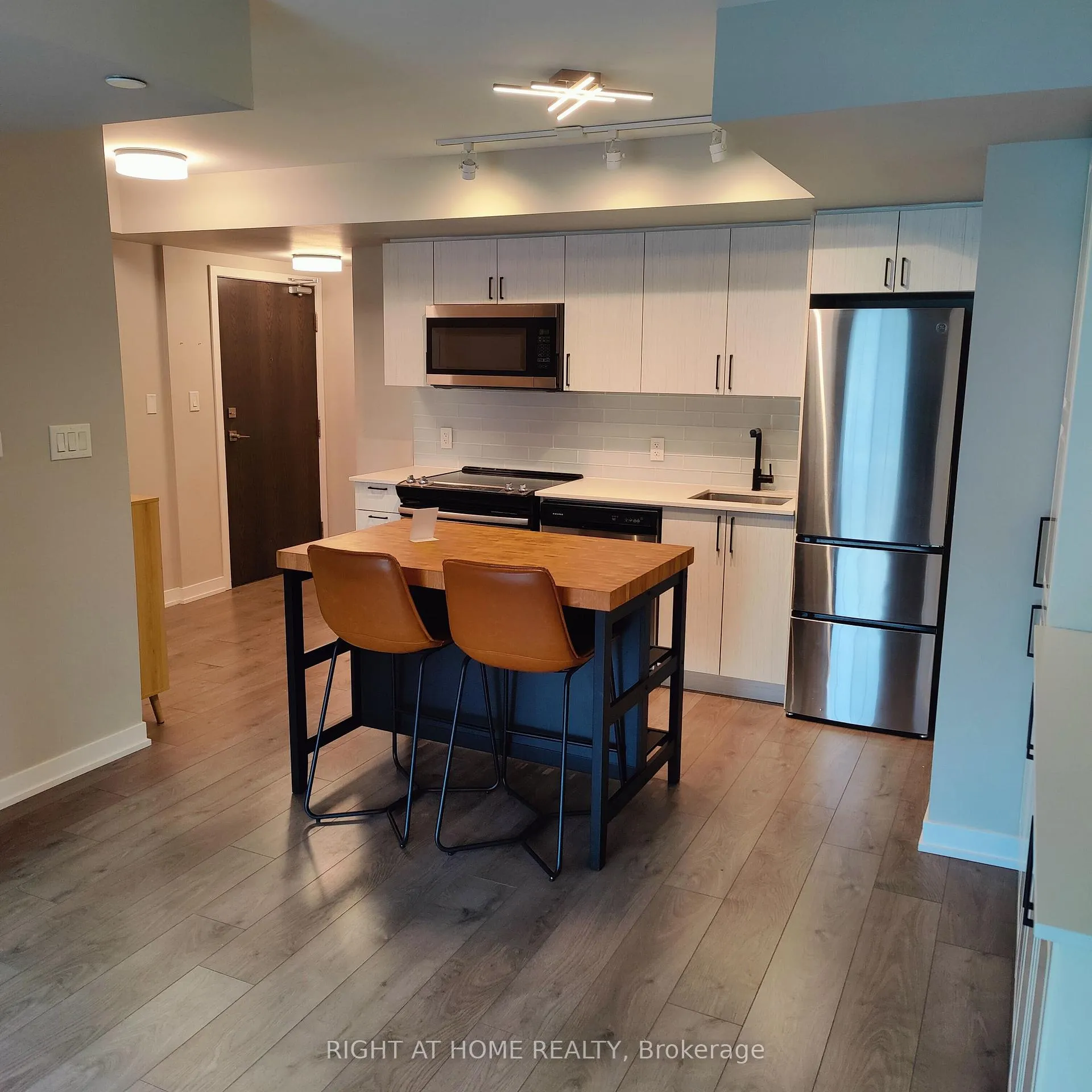 Photo 7 of Unit 207, 1401 O'Connor Drive, Toronto, O'Connor-Parkview — HOMEH