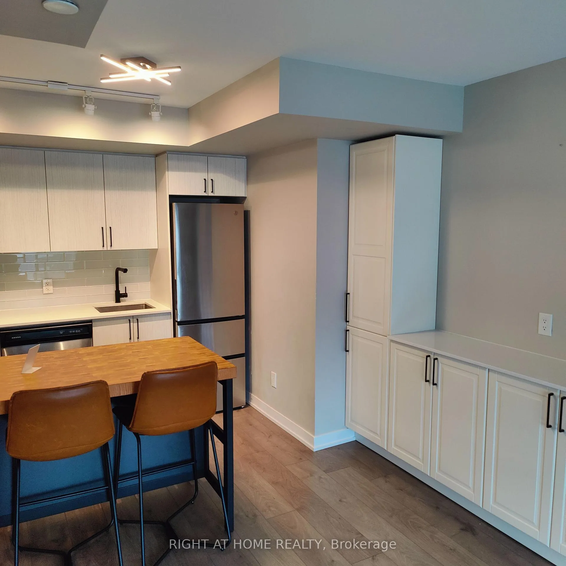 Photo 8 of Unit 207, 1401 O'Connor Drive, Toronto, O'Connor-Parkview — HOMEH