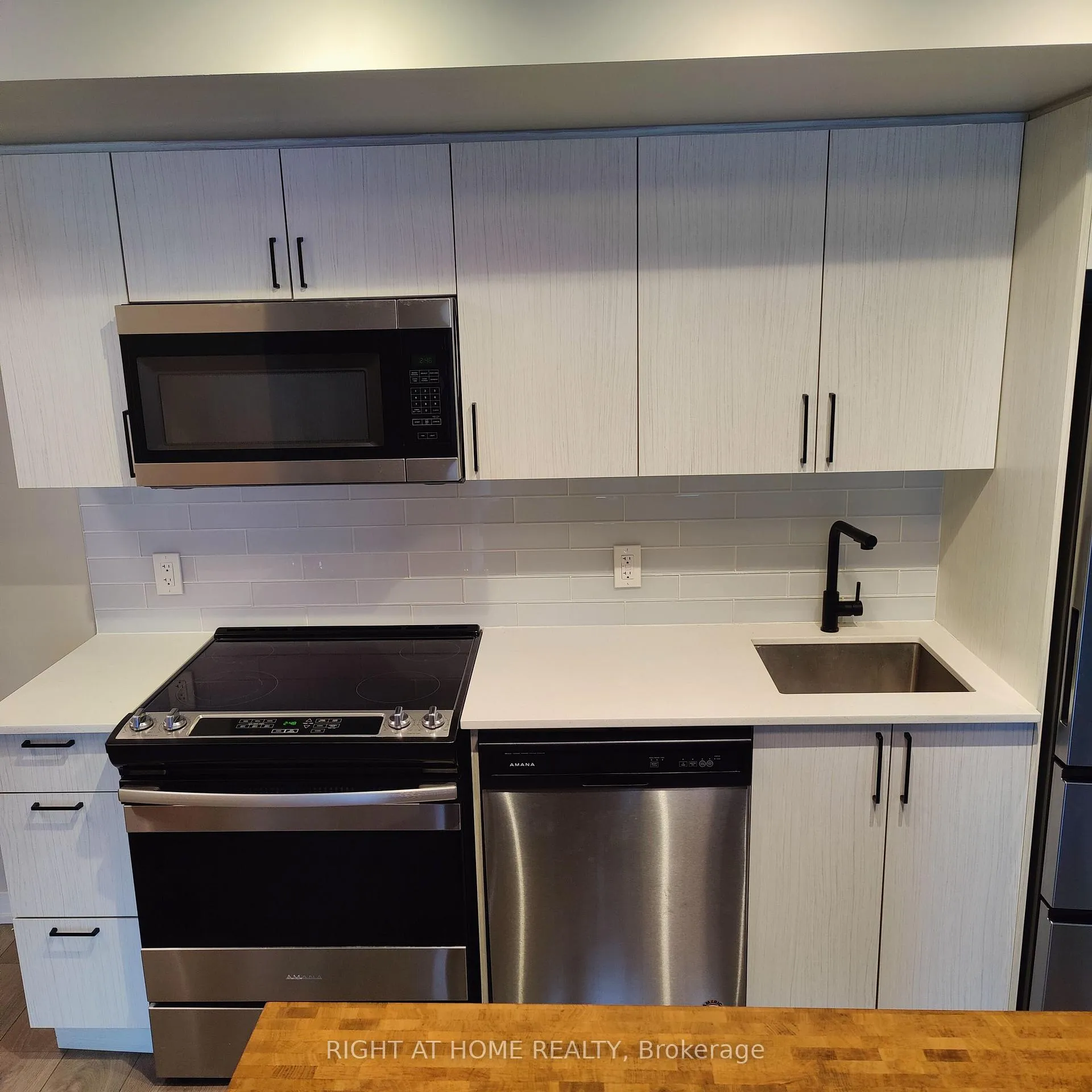 Photo 9 of Unit 207, 1401 O'Connor Drive, Toronto, O'Connor-Parkview — HOMEH
