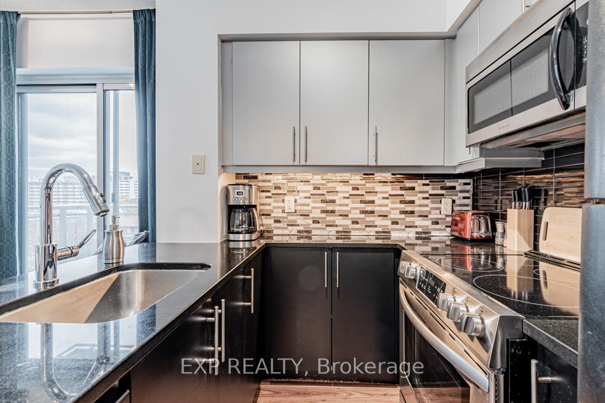 Photo 3 of Unit 502, 83 Redpath Avenue, Toronto, Mount Pleasant West — HOMEH