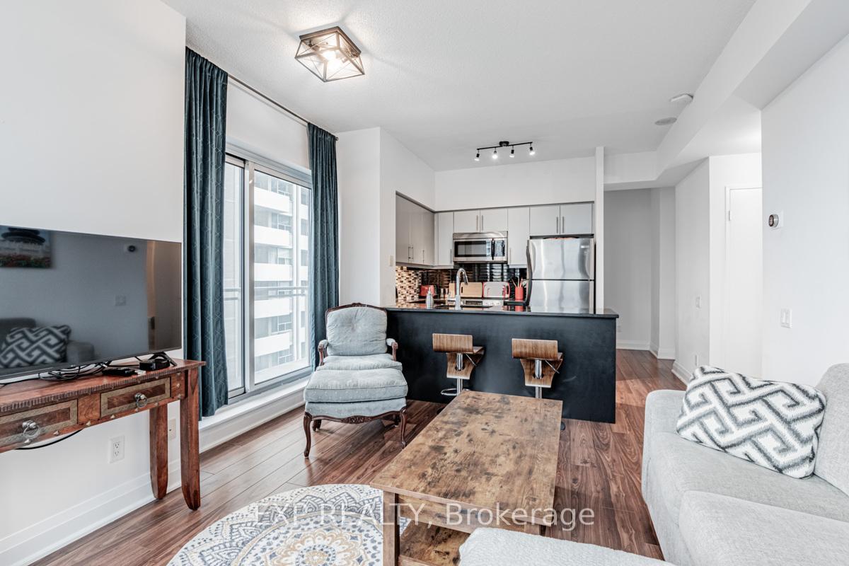 Photo 7 of Unit 502, 83 Redpath Avenue, Toronto, Mount Pleasant West — HOMEH