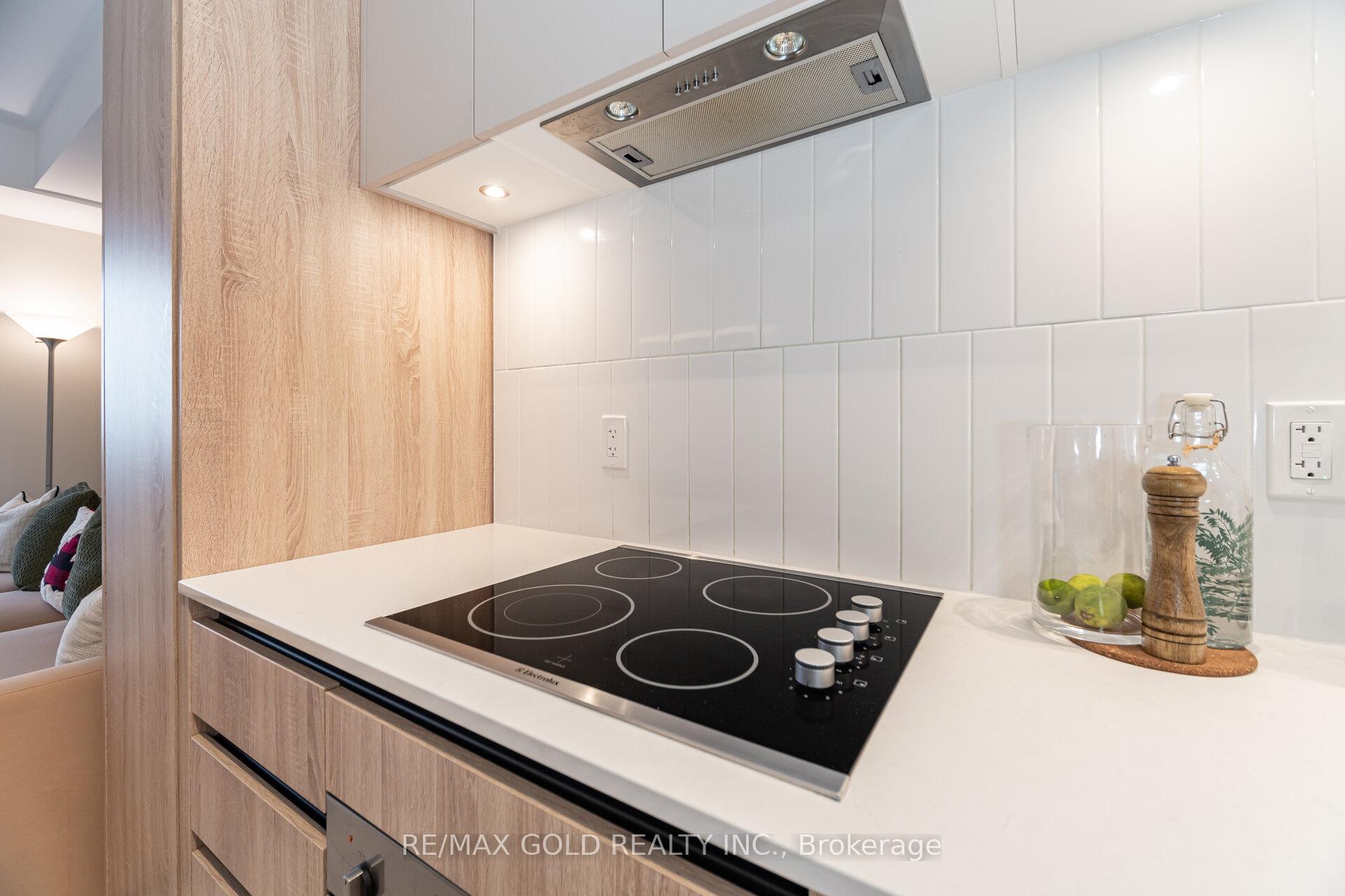 Photo 14 of Unit B-1307, 7950 Bathurst Street, Vaughan, Beverley Glen — HOMEH