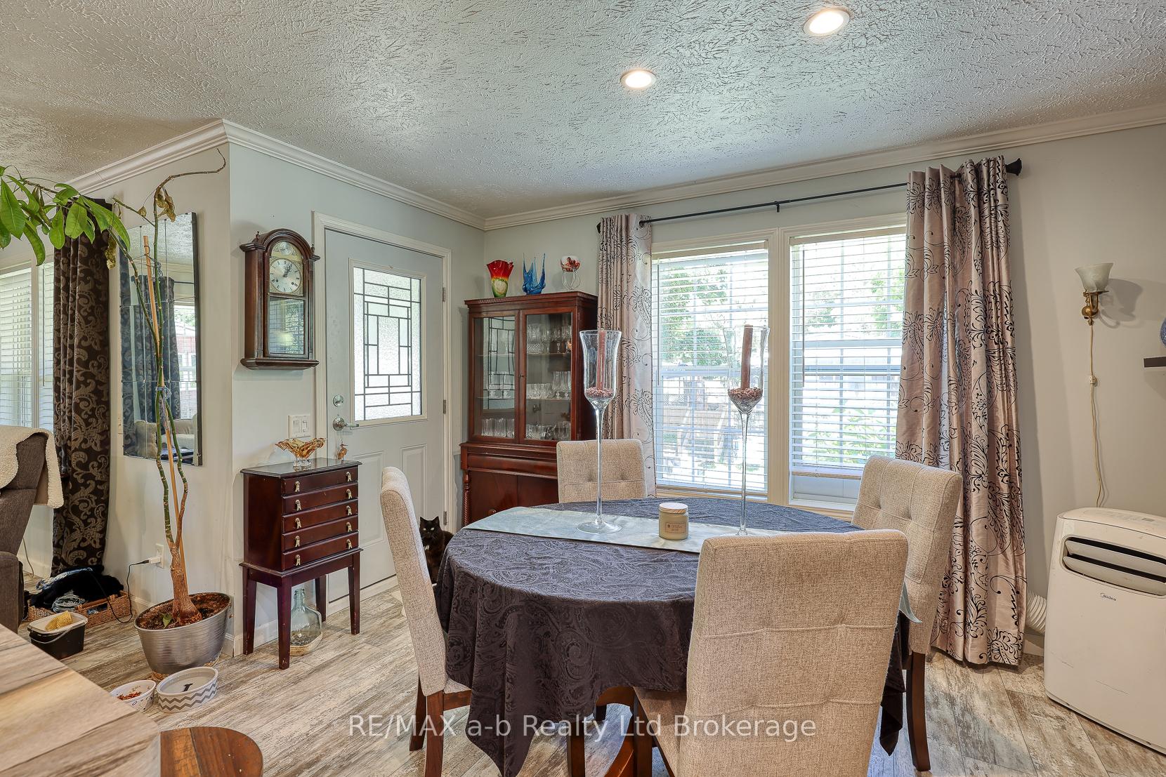 Photo 9 of Unit 171, 99 Fourth Concession, Brant, Burford — HOMEH