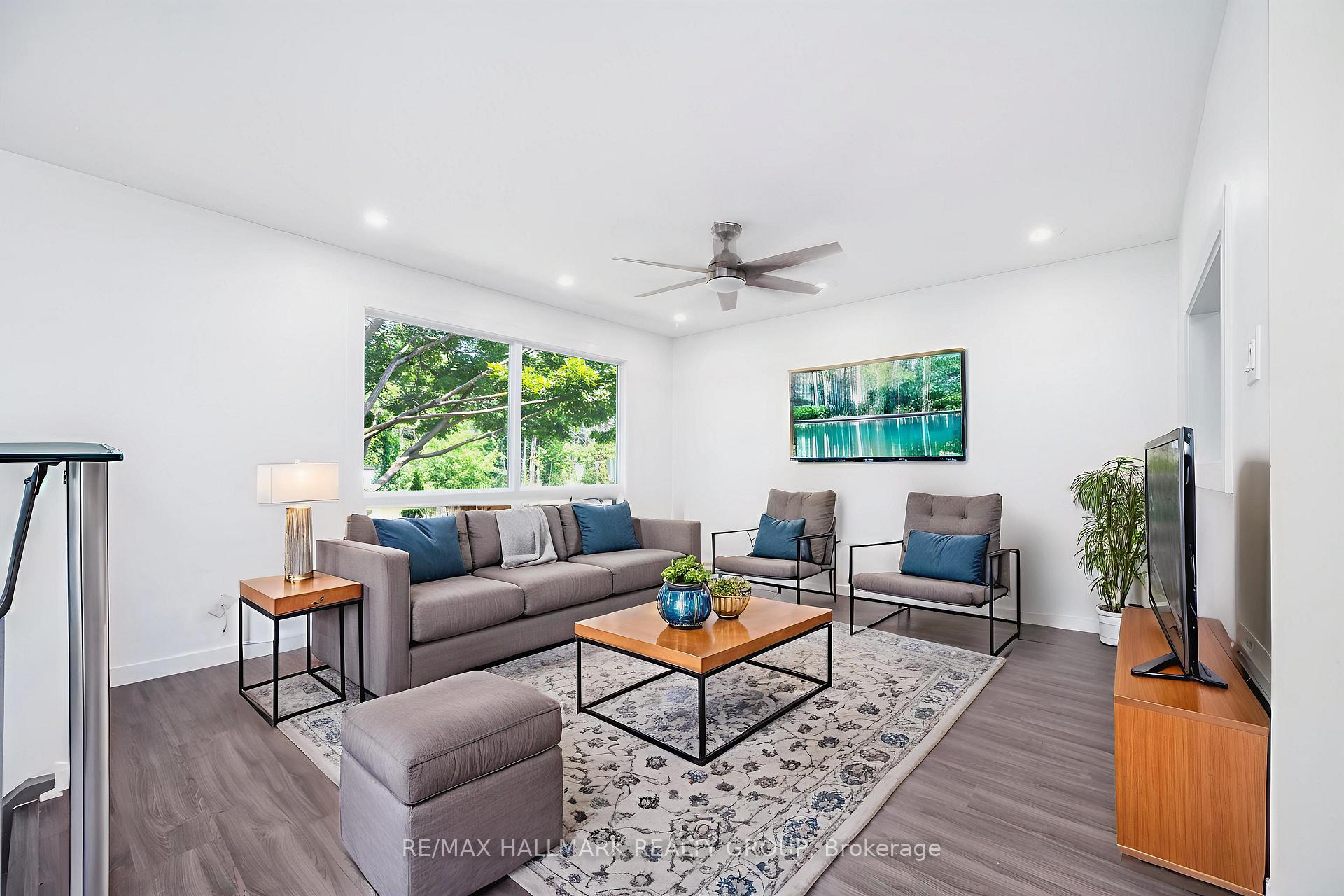 Photo 4 of Unit M, 15 Banner Road, Ottawa, Sheahan Estates/Trend Village — HOMEH