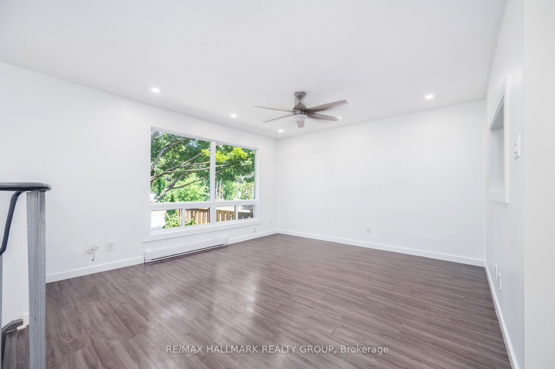 Photo 5 of Unit M, 15 Banner Road, Ottawa, Sheahan Estates/Trend Village — HOMEH