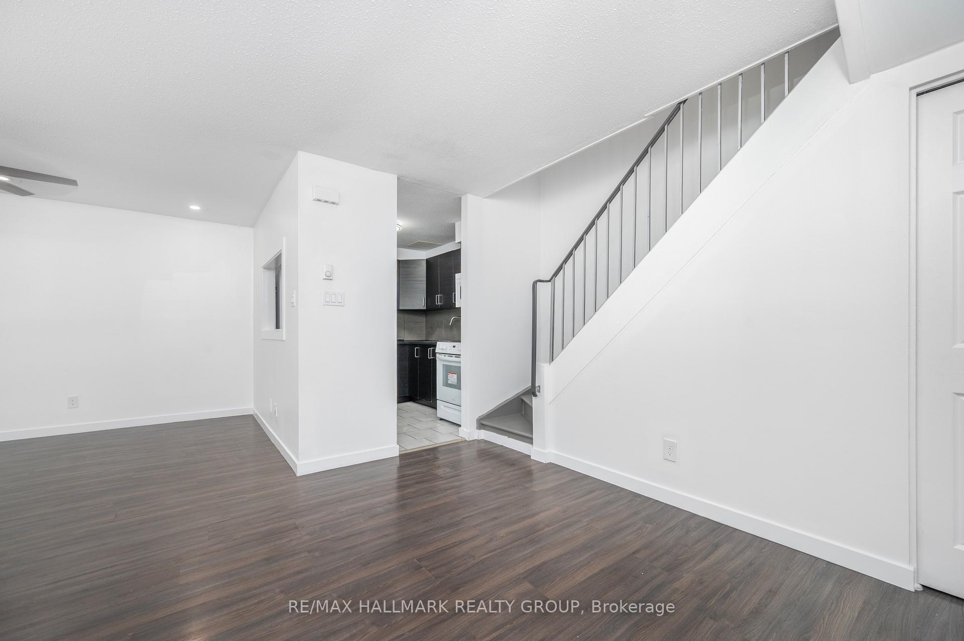 Photo 10 of Unit M, 15 Banner Road, Ottawa, Sheahan Estates/Trend Village — HOMEH