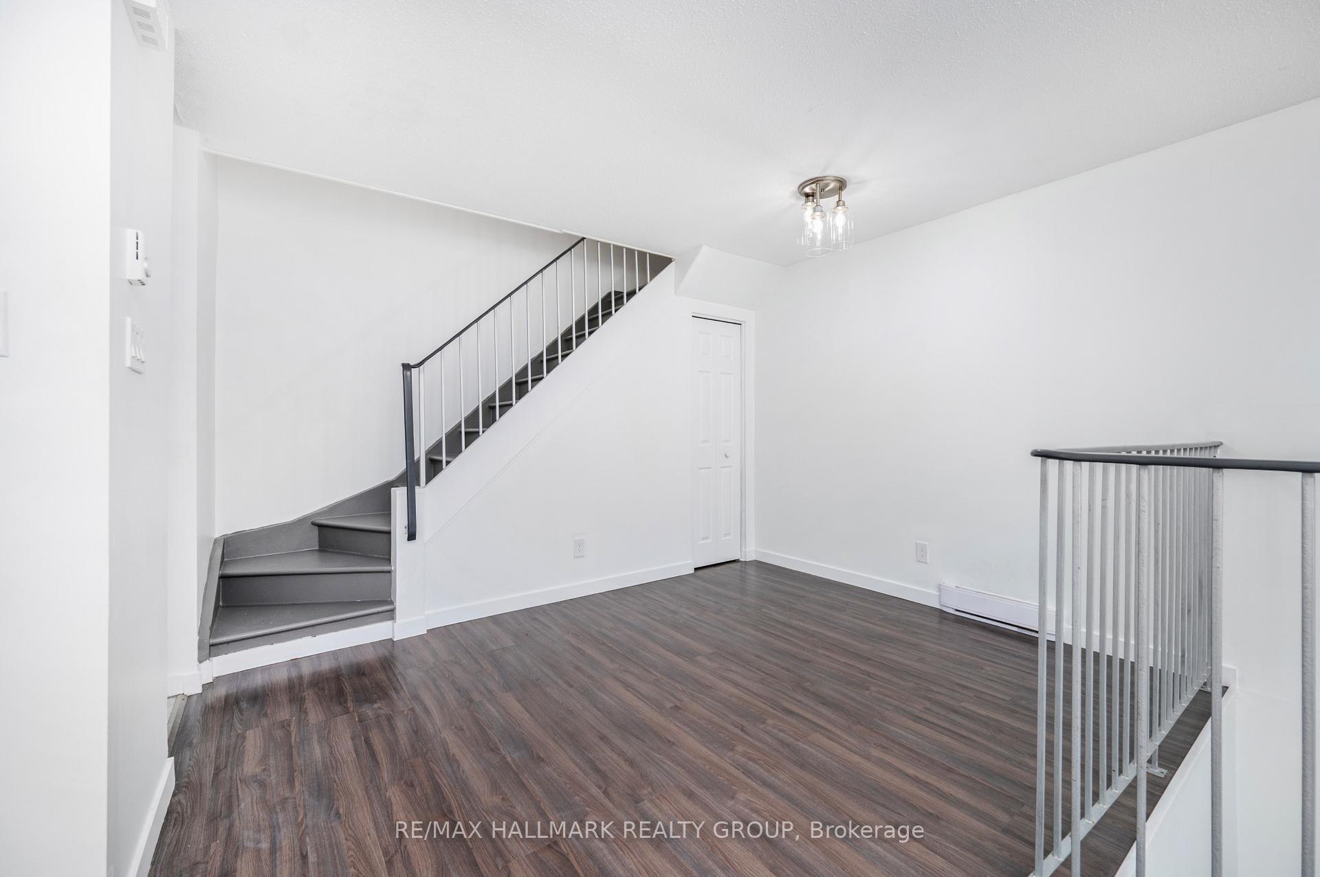 Photo 15 of Unit M, 15 Banner Road, Ottawa, Sheahan Estates/Trend Village — HOMEH