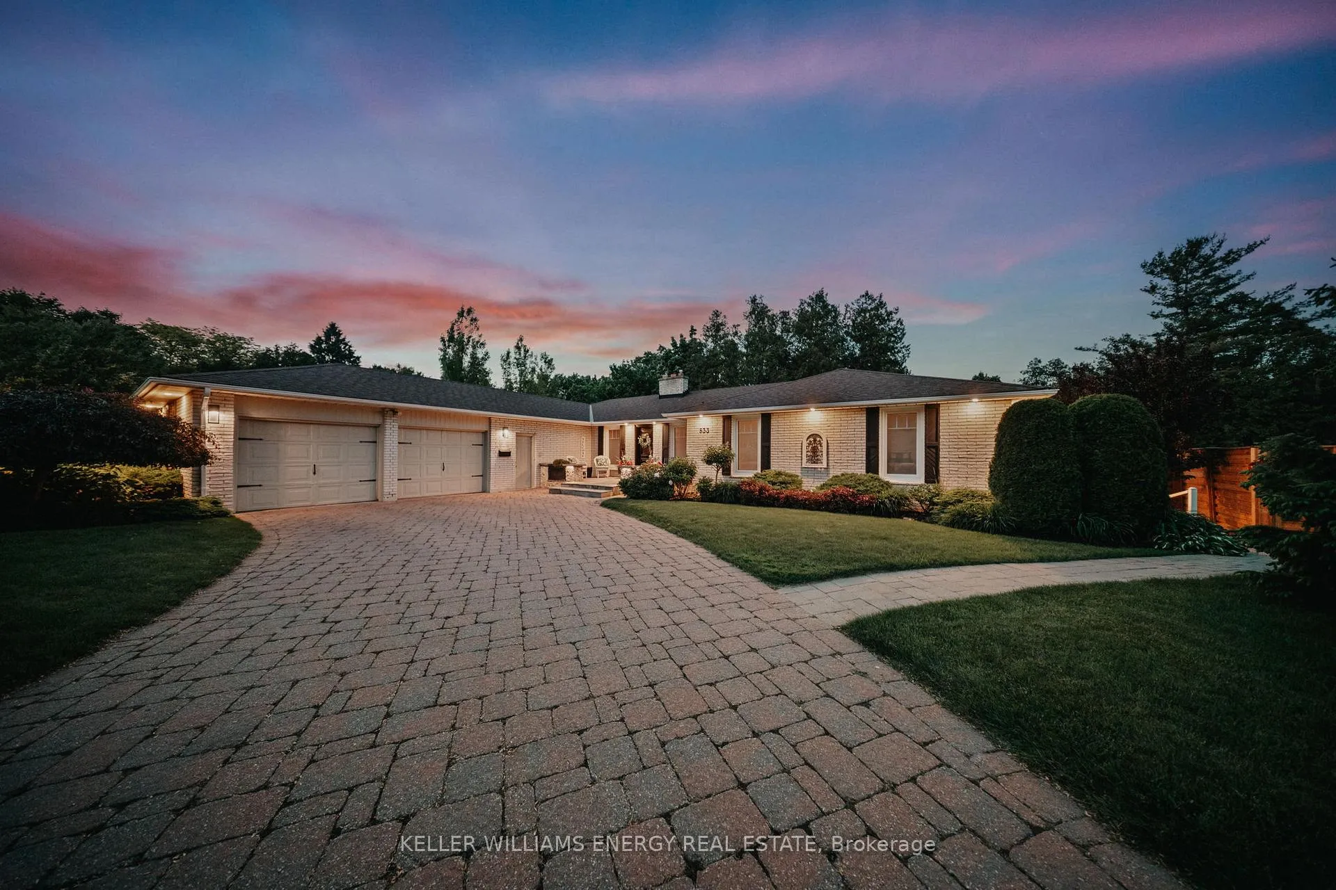 Front of 833 Glenmanor Drive