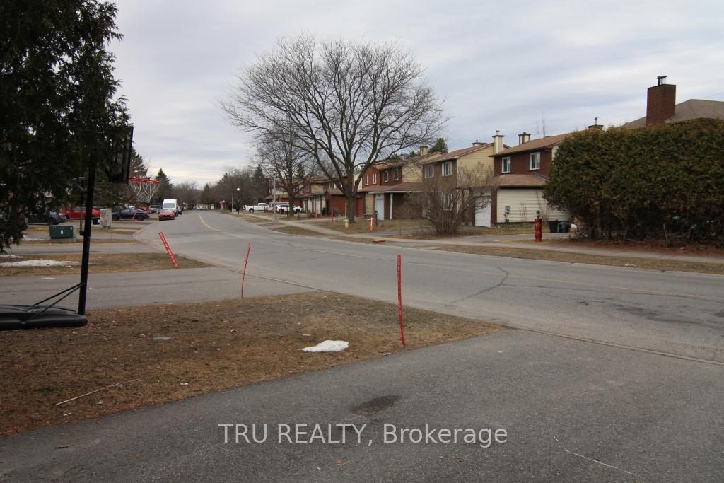 Photo 6 of 367 Pickford Drive, Ottawa, Kanata - Katimavik — HOMEH