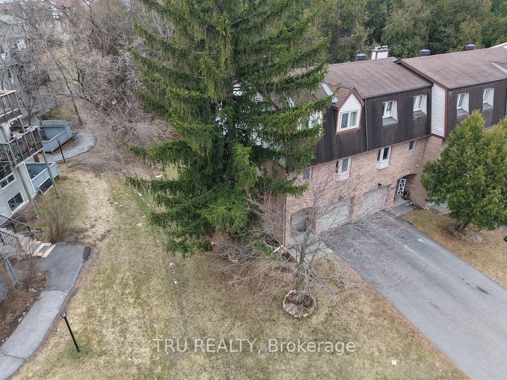 Photo 11 of 367 Pickford Drive, Ottawa, Kanata - Katimavik — HOMEH