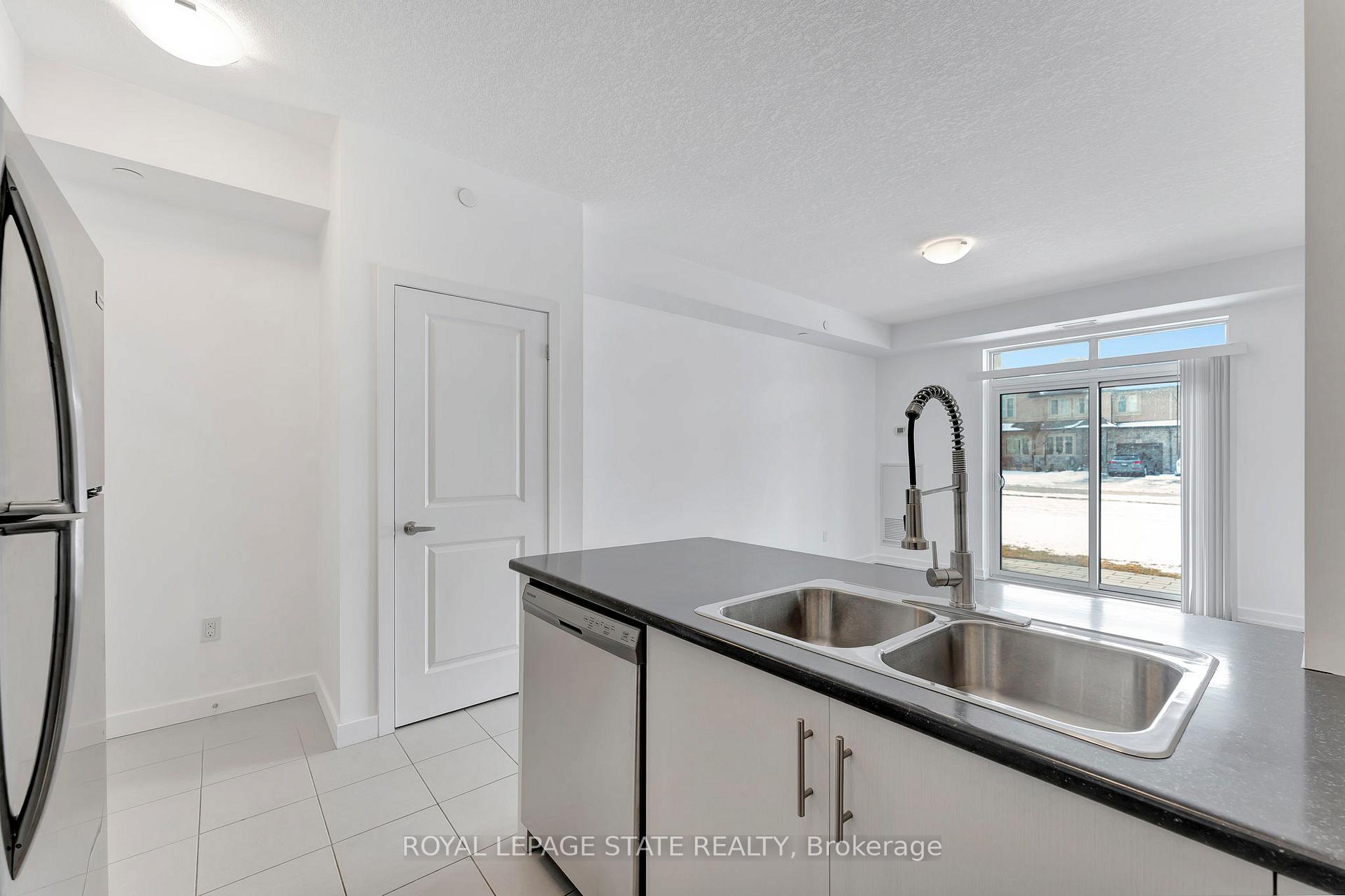Photo 10 of Unit 116, 101 Shoreview Place, Hamilton, Lakeshore — HOMEH