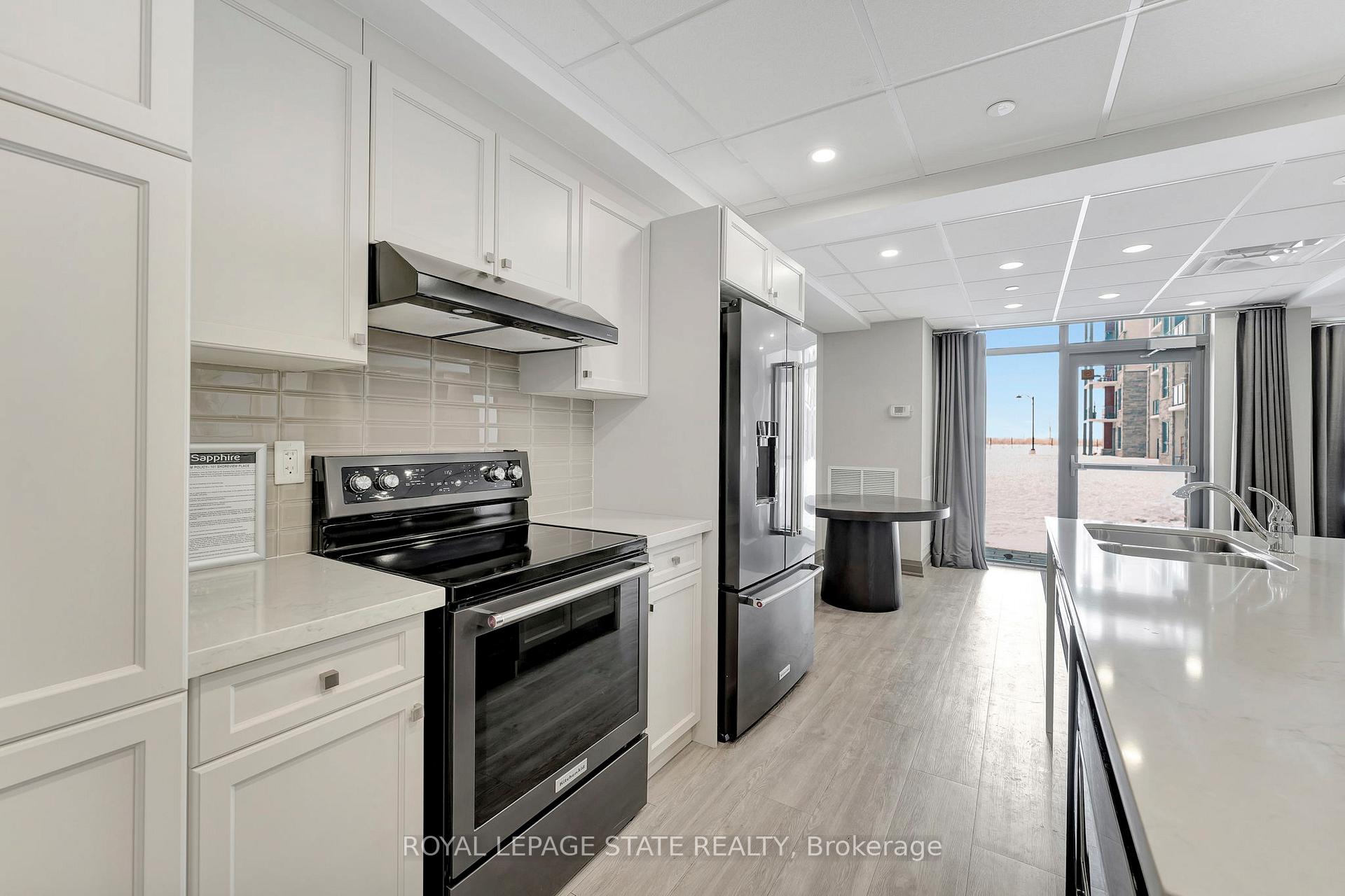 Photo 18 of Unit 116, 101 Shoreview Place, Hamilton, Lakeshore — HOMEH