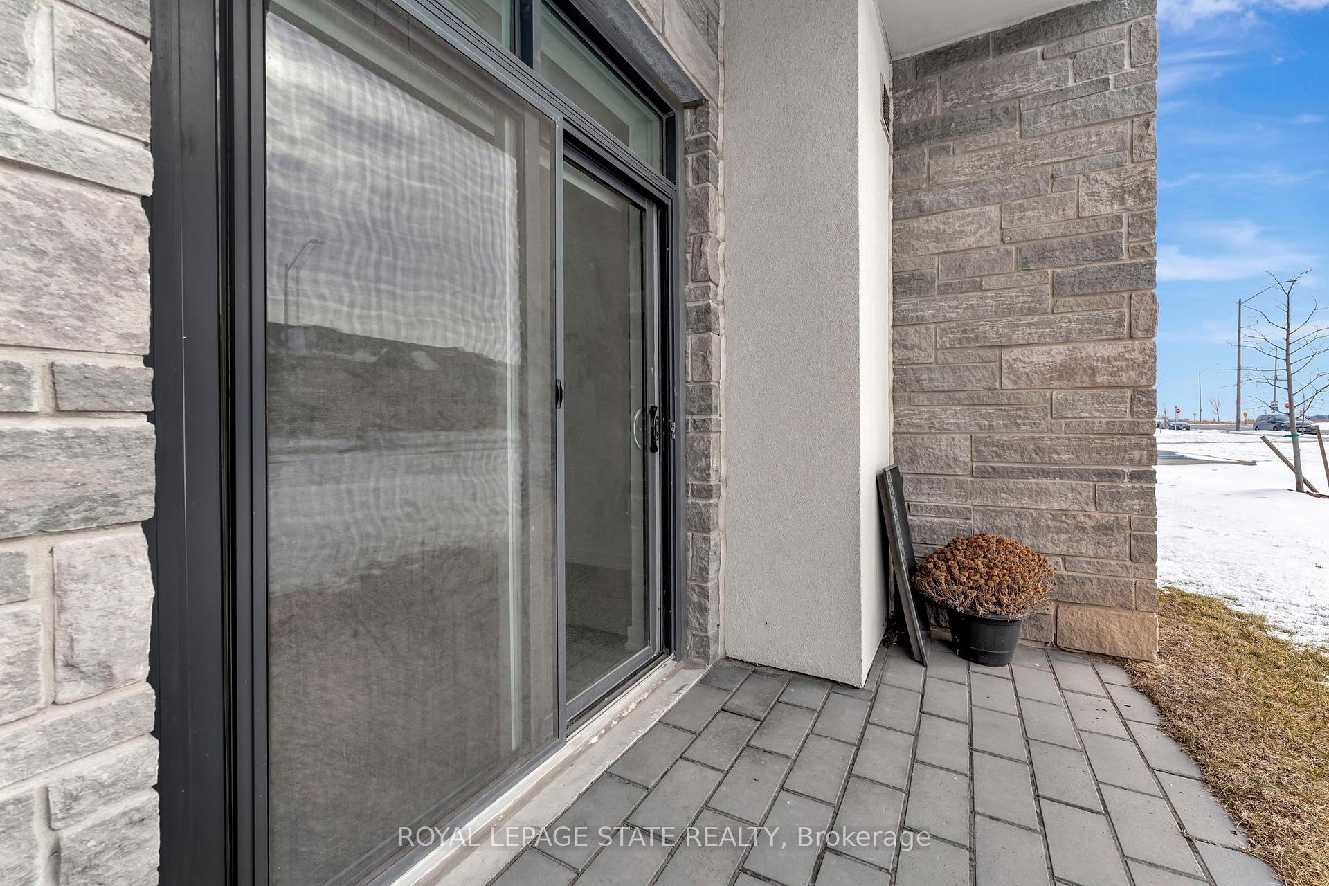 Photo 25 of Unit 116, 101 Shoreview Place, Hamilton, Lakeshore — HOMEH