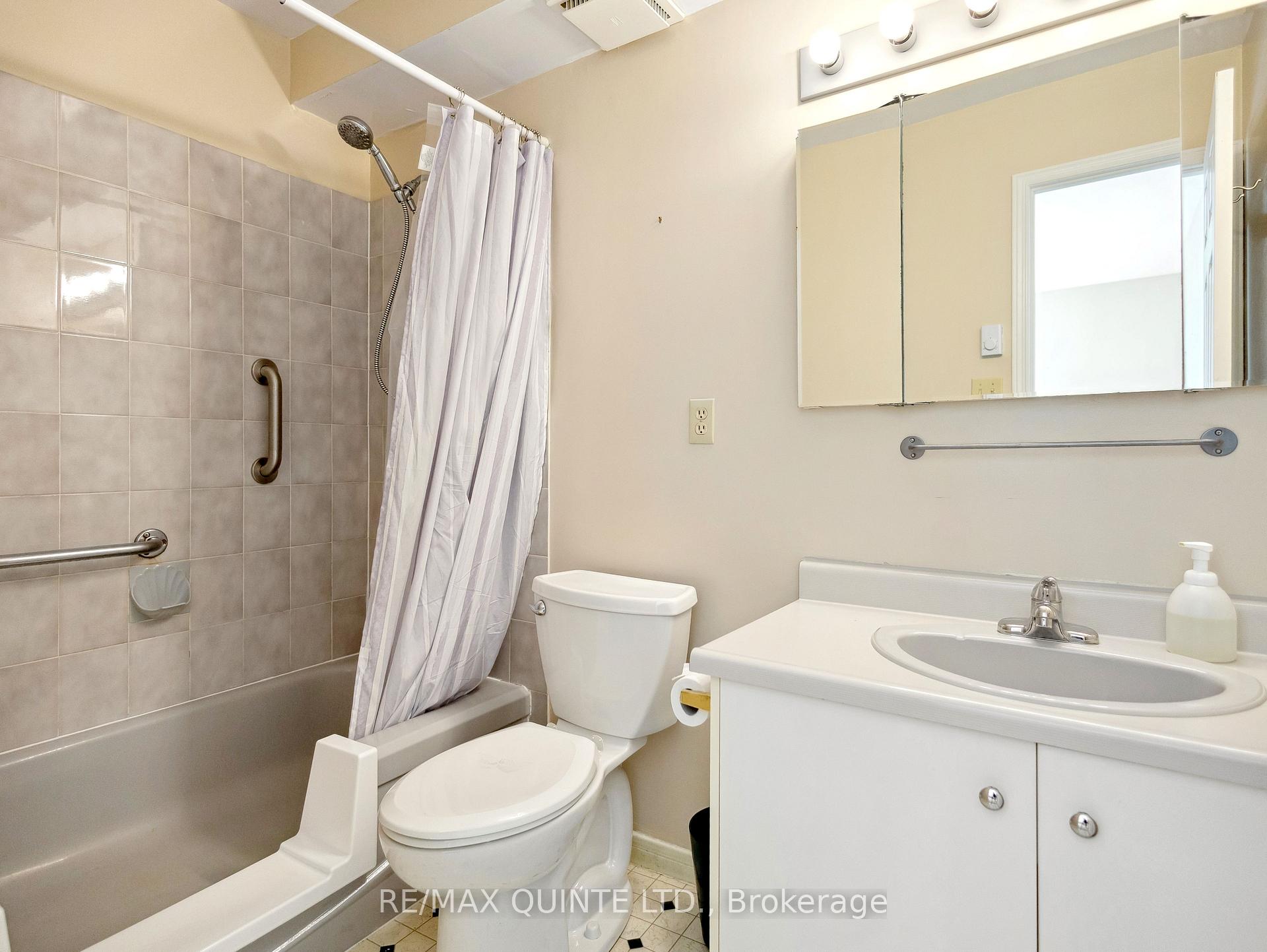 Photo 28 of Unit 5, 179 Herchimer Avenue, Belleville, Belleville Ward — HOMEH