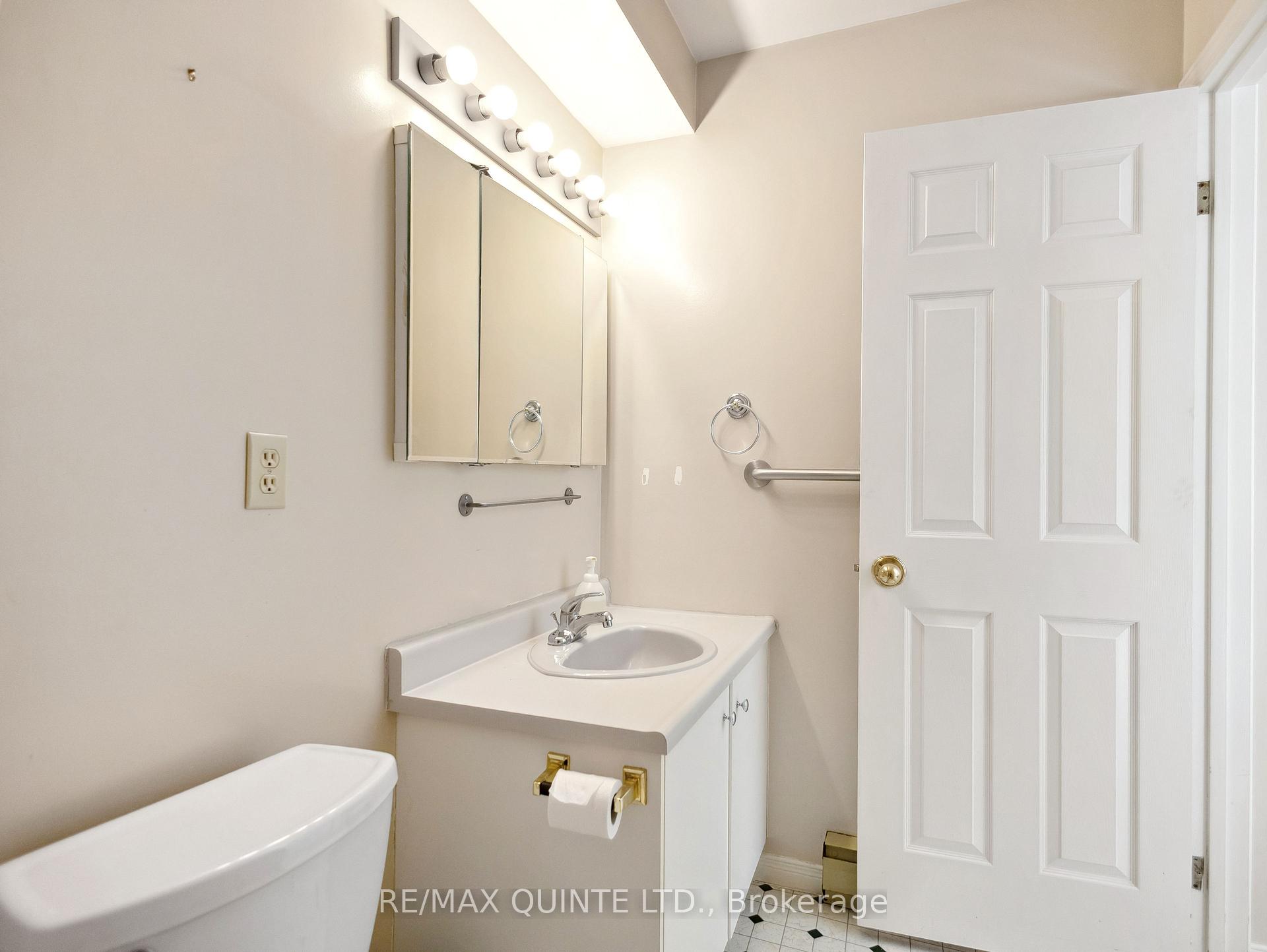 Photo 29 of Unit 5, 179 Herchimer Avenue, Belleville, Belleville Ward — HOMEH