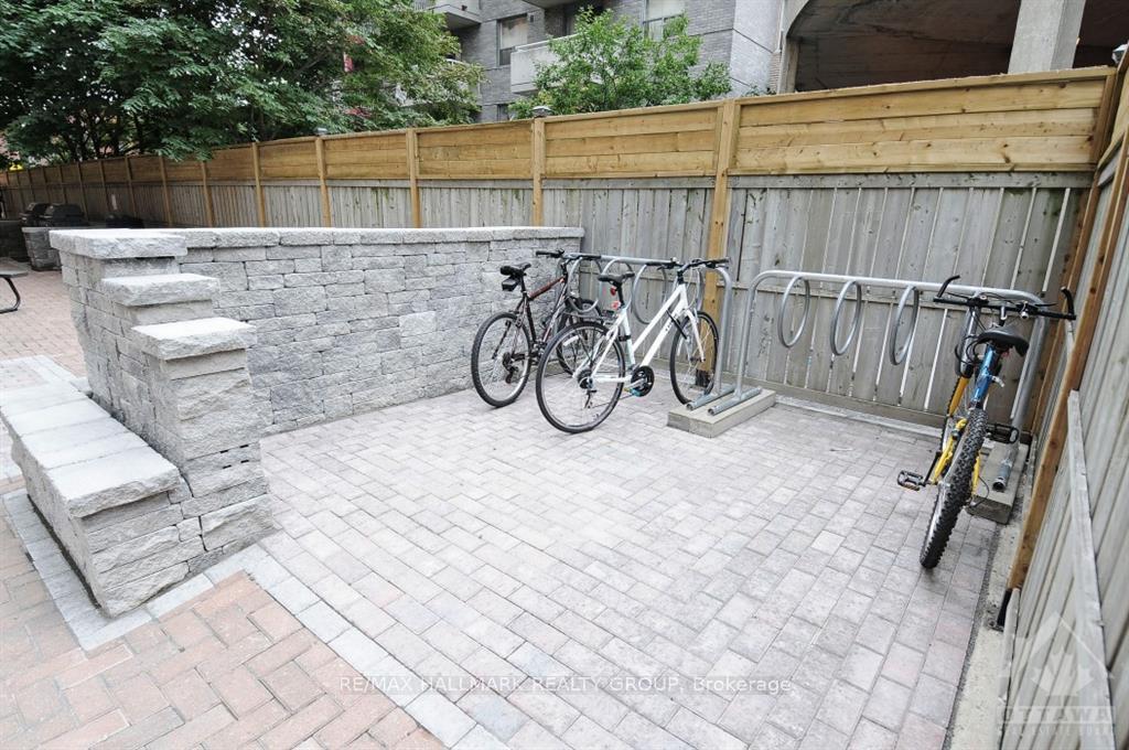 Photo 11 of Unit 408, 429 Somerset Street, Ottawa, Ottawa Centre — HOMEH