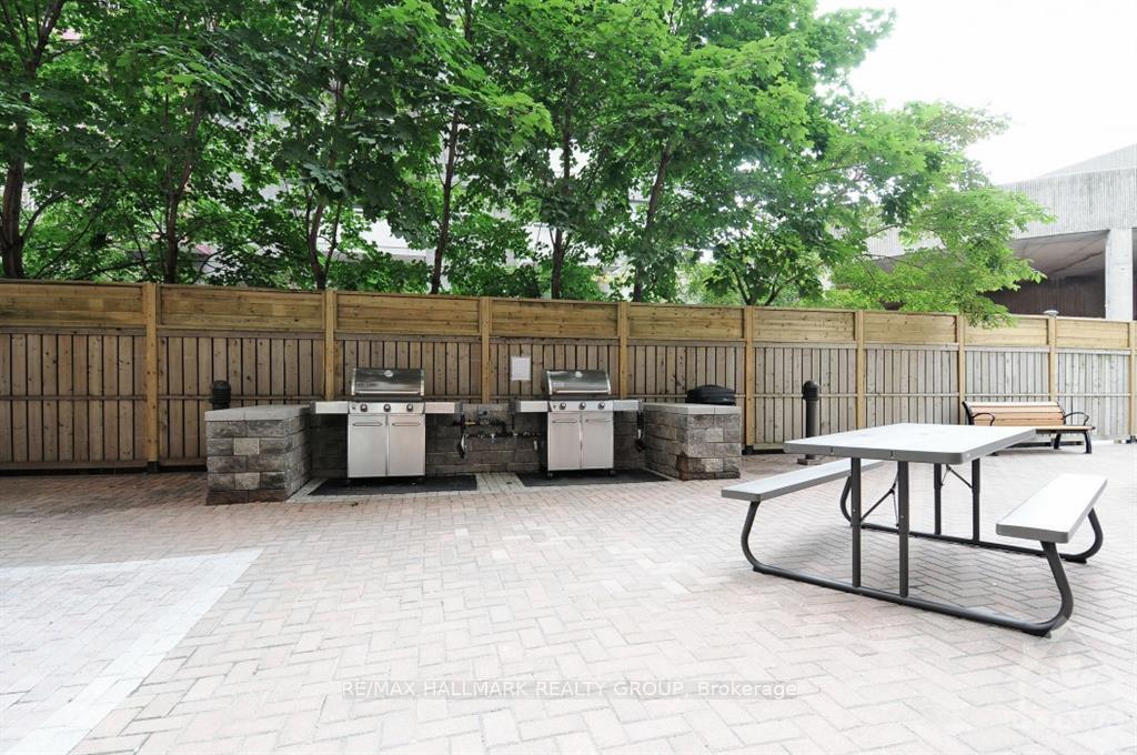 Photo 14 of Unit 408, 429 Somerset Street, Ottawa, Ottawa Centre — HOMEH